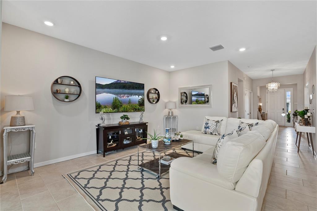 Lakewood Ranch, Florida, 34211, United States, 3 Bedrooms Bedrooms, ,3 BathroomsBathrooms,Residential,For Sale,1883325