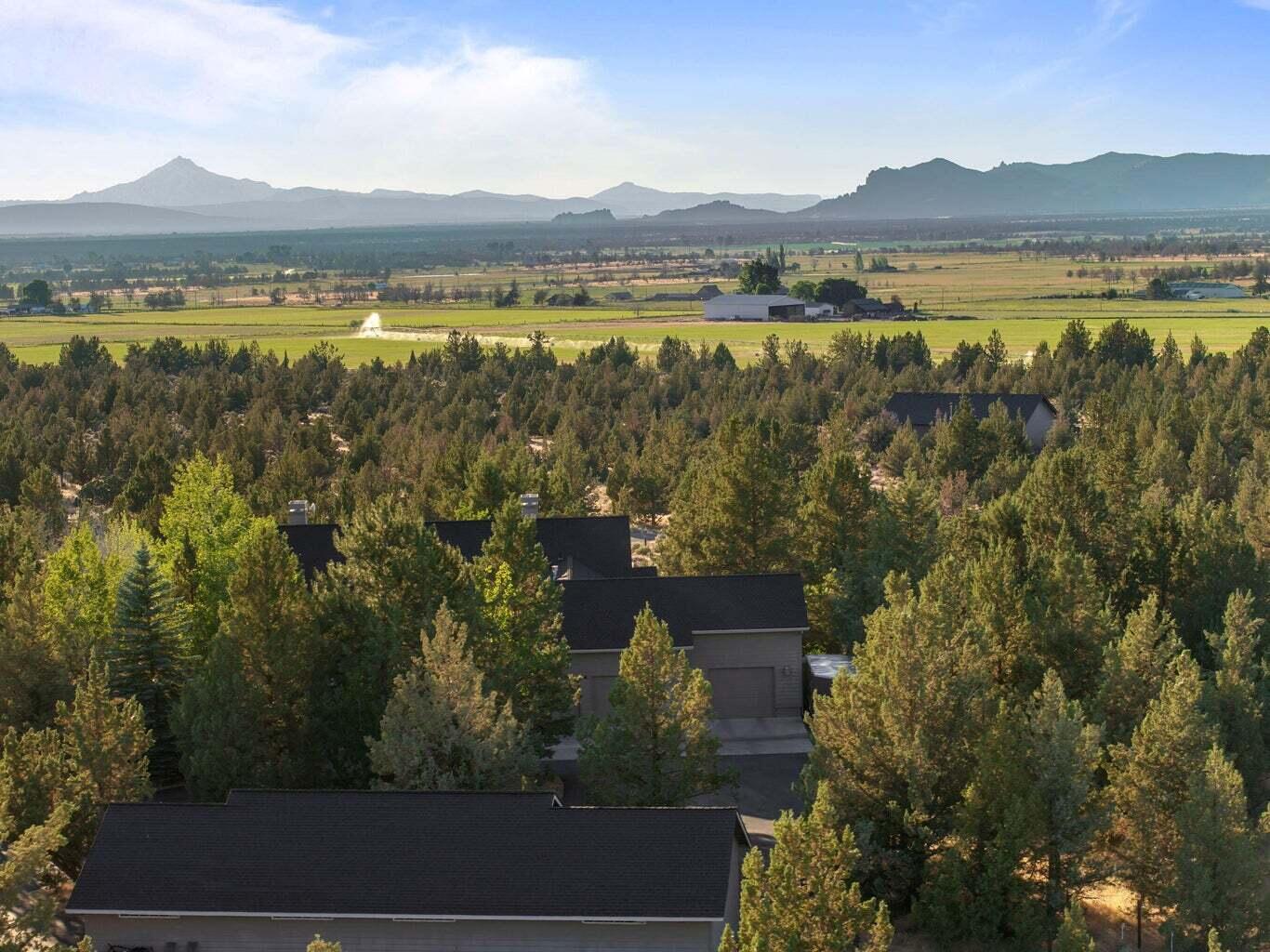 Powell Butte, Oregon, 97753, United States, 3 Bedrooms Bedrooms, ,4 BathroomsBathrooms,Residential,For Sale,1818290