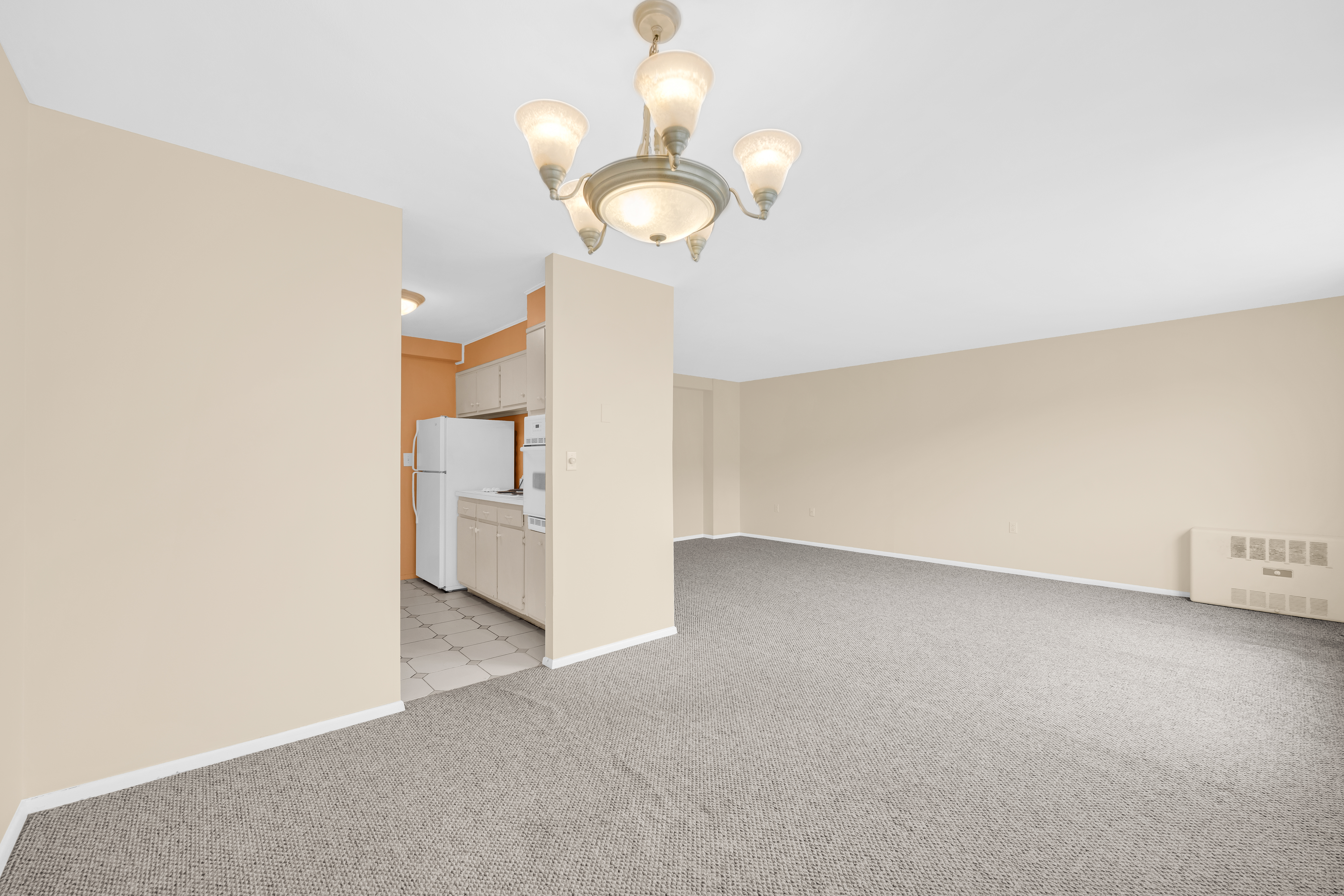  893 Farmington Avenue - 物件實景