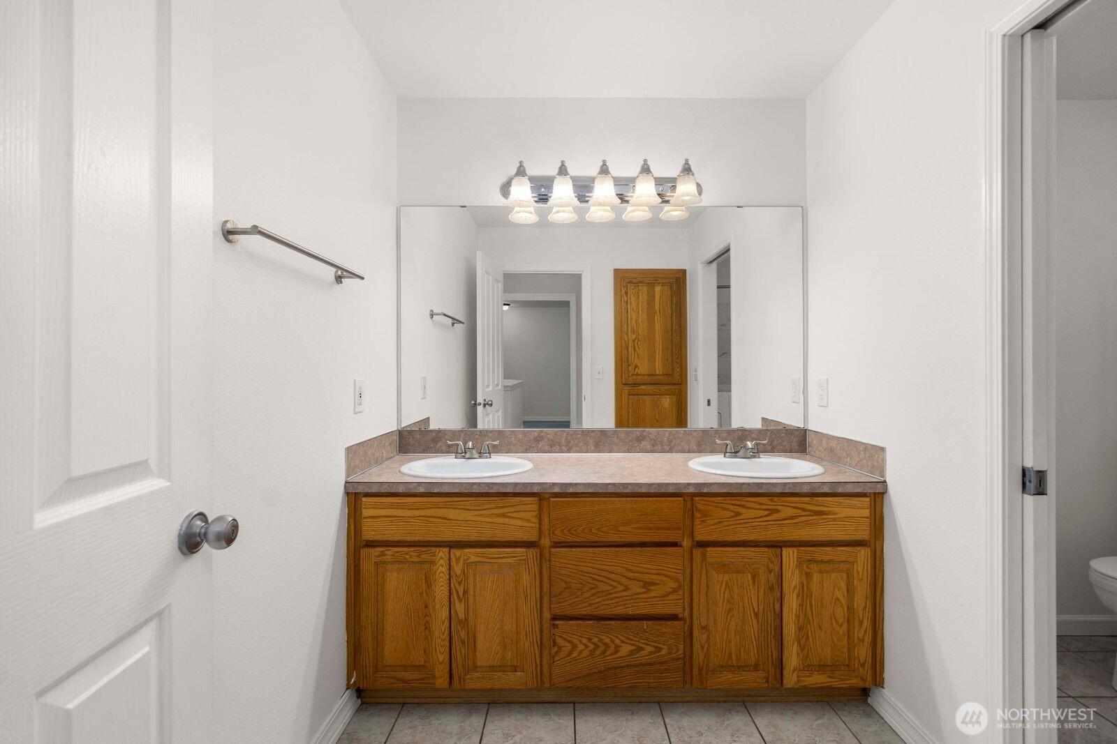 EATONVILLE, Washington, 98328, United States, 4 Bedrooms Bedrooms, ,3 BathroomsBathrooms,Residential,For Sale,1997124