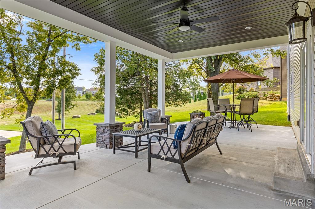 Lake St Louis, Missouri, 63367, United States, 4 Bedrooms Bedrooms, ,4 BathroomsBathrooms,Residential,For Sale,1987646