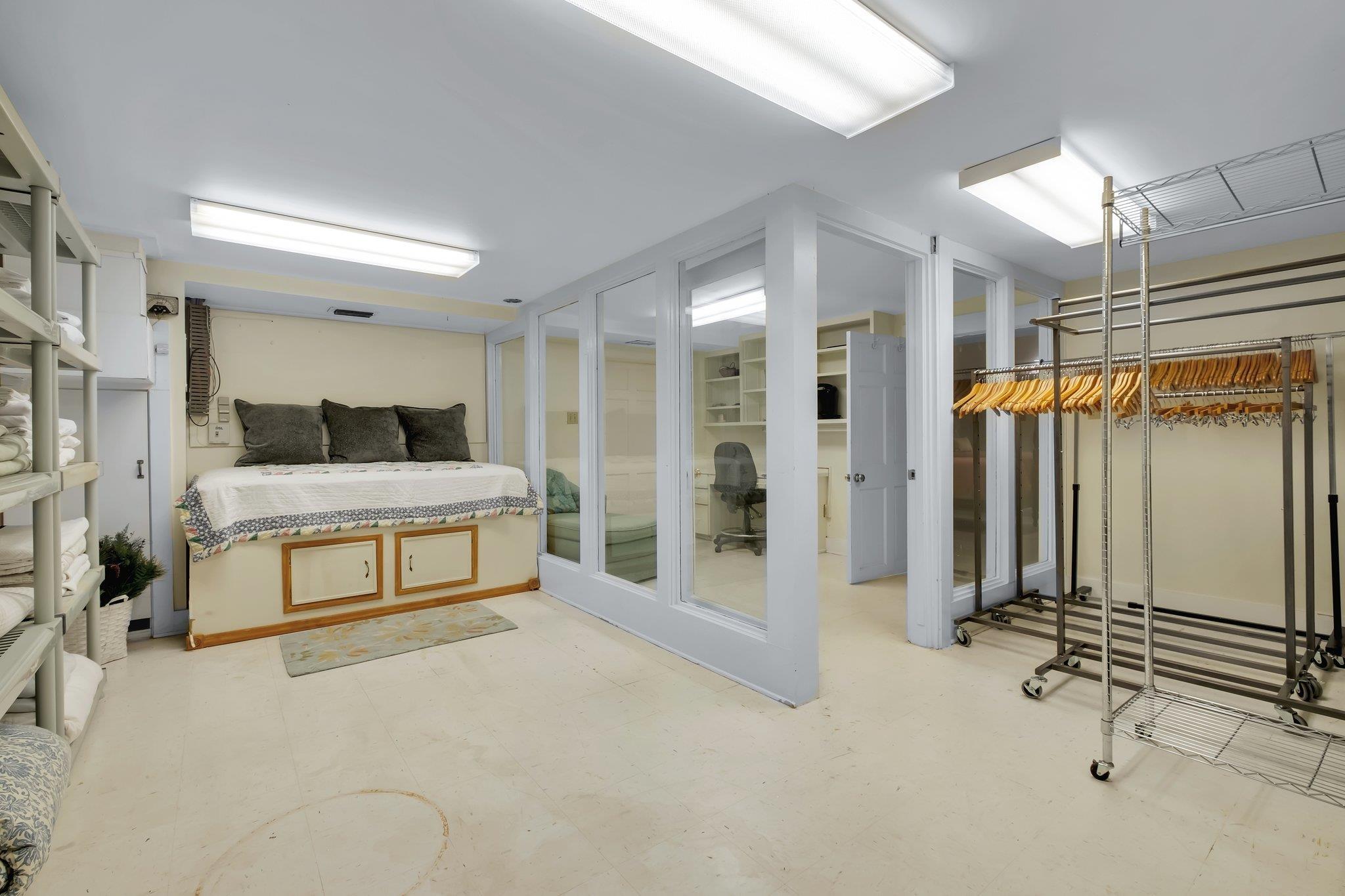 Tallahassee, Florida, 32301, United States, 4 Bedrooms Bedrooms, ,4 BathroomsBathrooms,Residential,For Sale,1738937