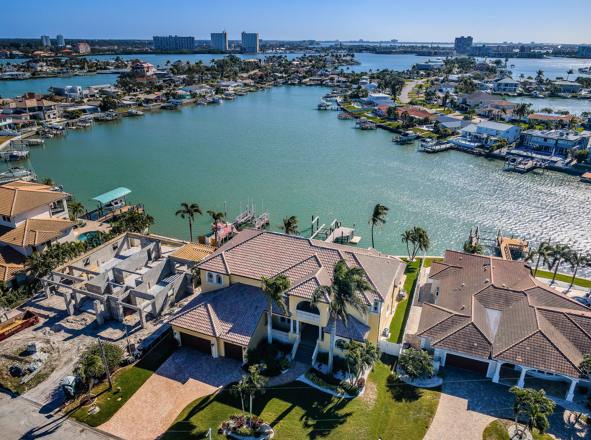 St Petersburg, Florida, 33707, United States, 5 Bedrooms Bedrooms, ,5 BathroomsBathrooms,Residential,For Sale,2006025