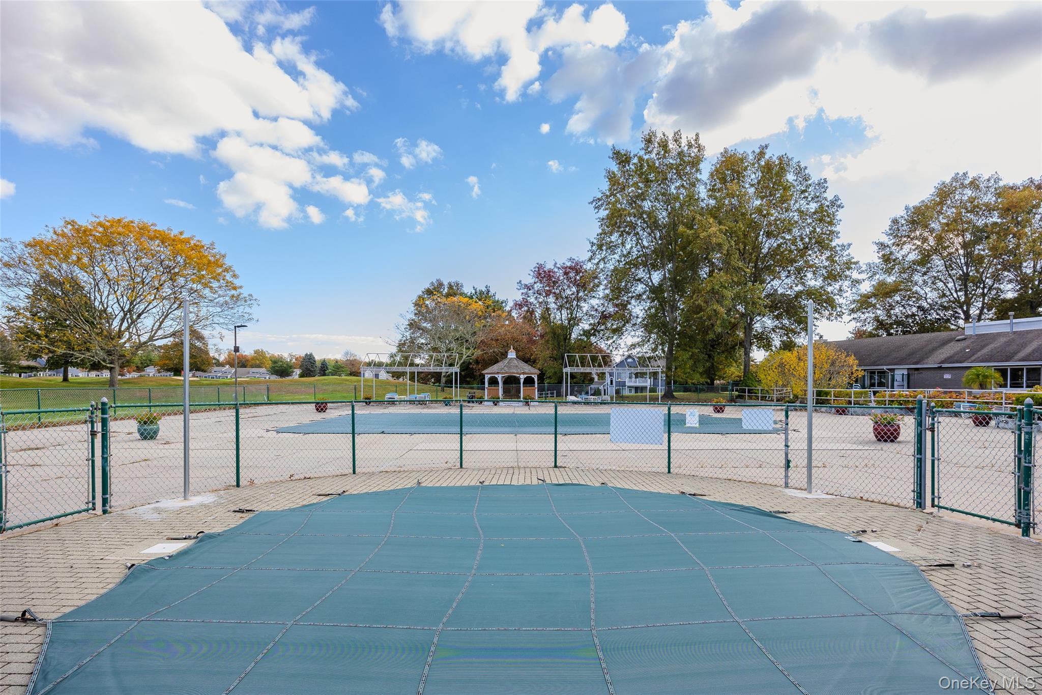 Middle Island, New York, 11953, United States, 2 Bedrooms Bedrooms, ,2 BathroomsBathrooms,Residential,For Sale,1986490