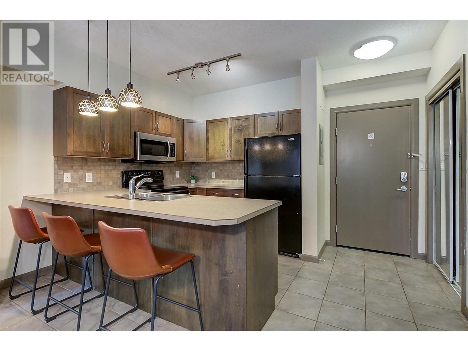 KELOWNA, British Columbia, V1Y 1G6, CA, 2 Bedrooms Bedrooms, ,2 BathroomsBathrooms,Residential,For Sale,1961350