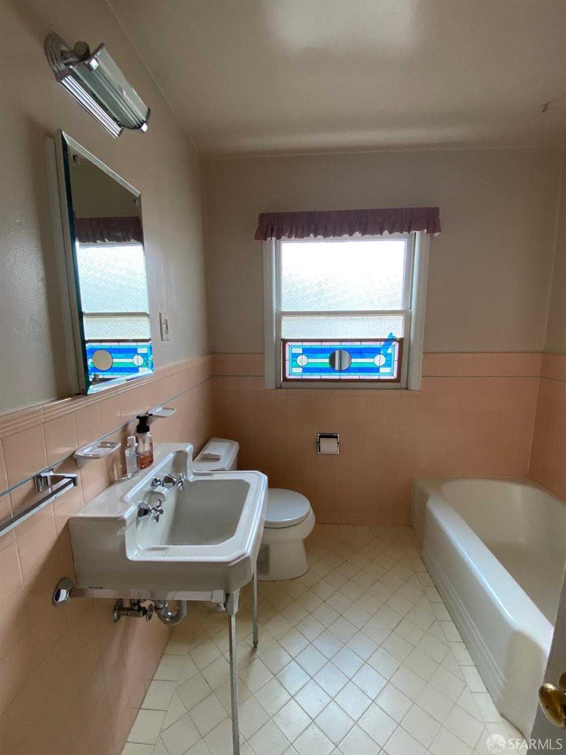 San Carlos, California, 94070, United States, 3 Bedrooms Bedrooms, ,3 BathroomsBathrooms,Residential,For Sale,1994257