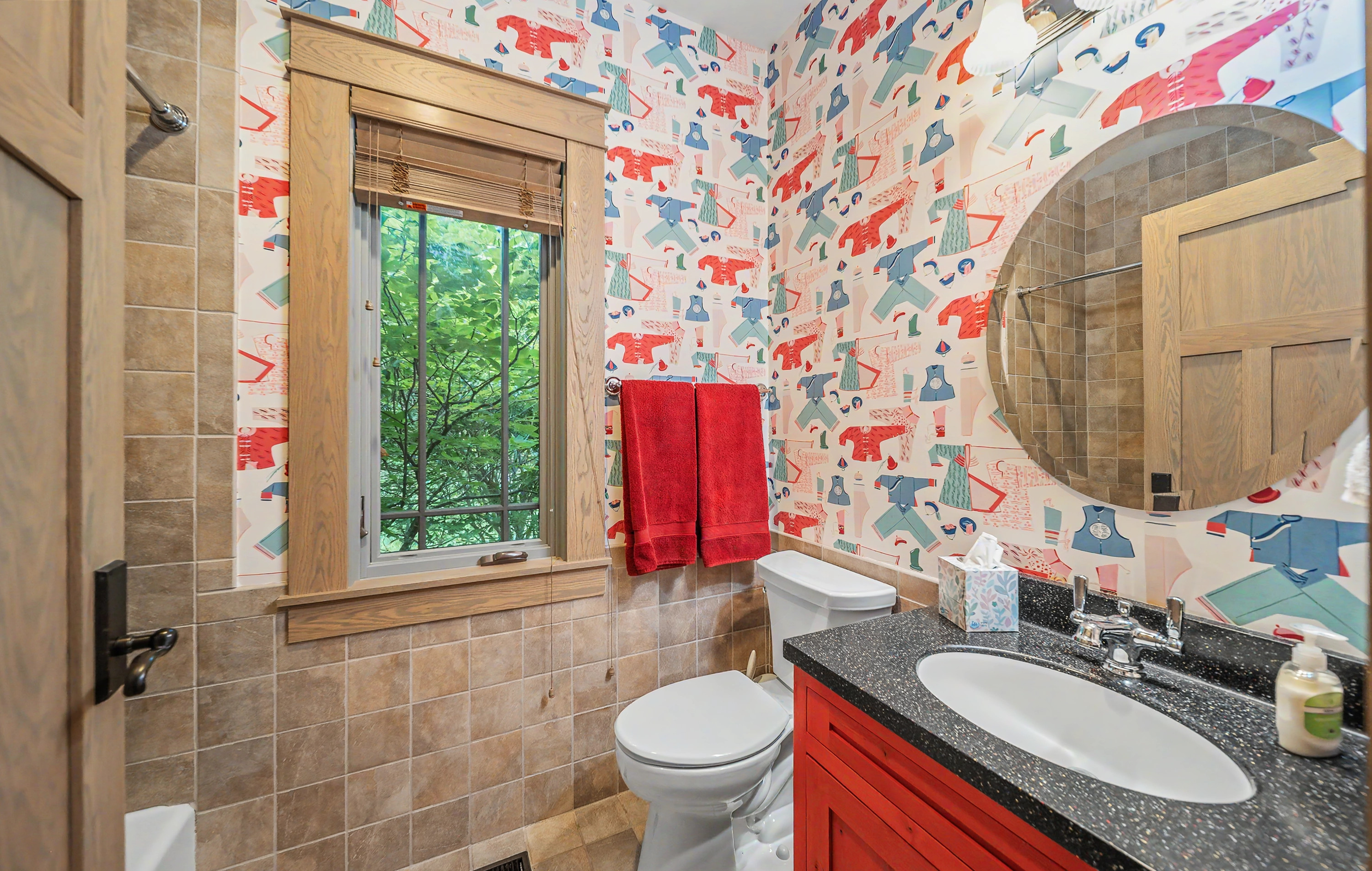  Stunning Prairie-Inspired Estate on 16 Acres of Scenic Woodlands - 物件實景