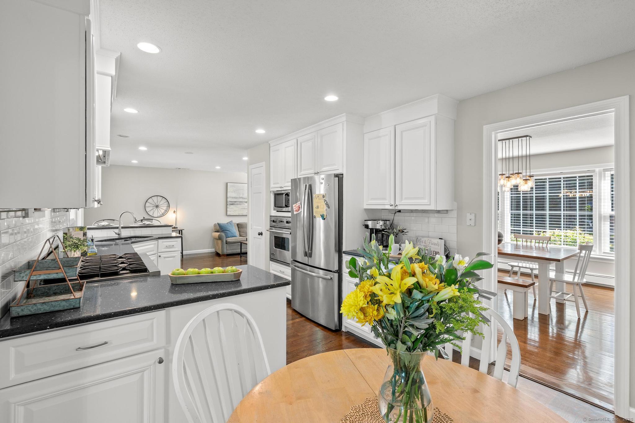 Simsbury, Connecticut, 06092, United States, 4 Bedrooms Bedrooms, ,3 BathroomsBathrooms,Residential,For Sale,1940650