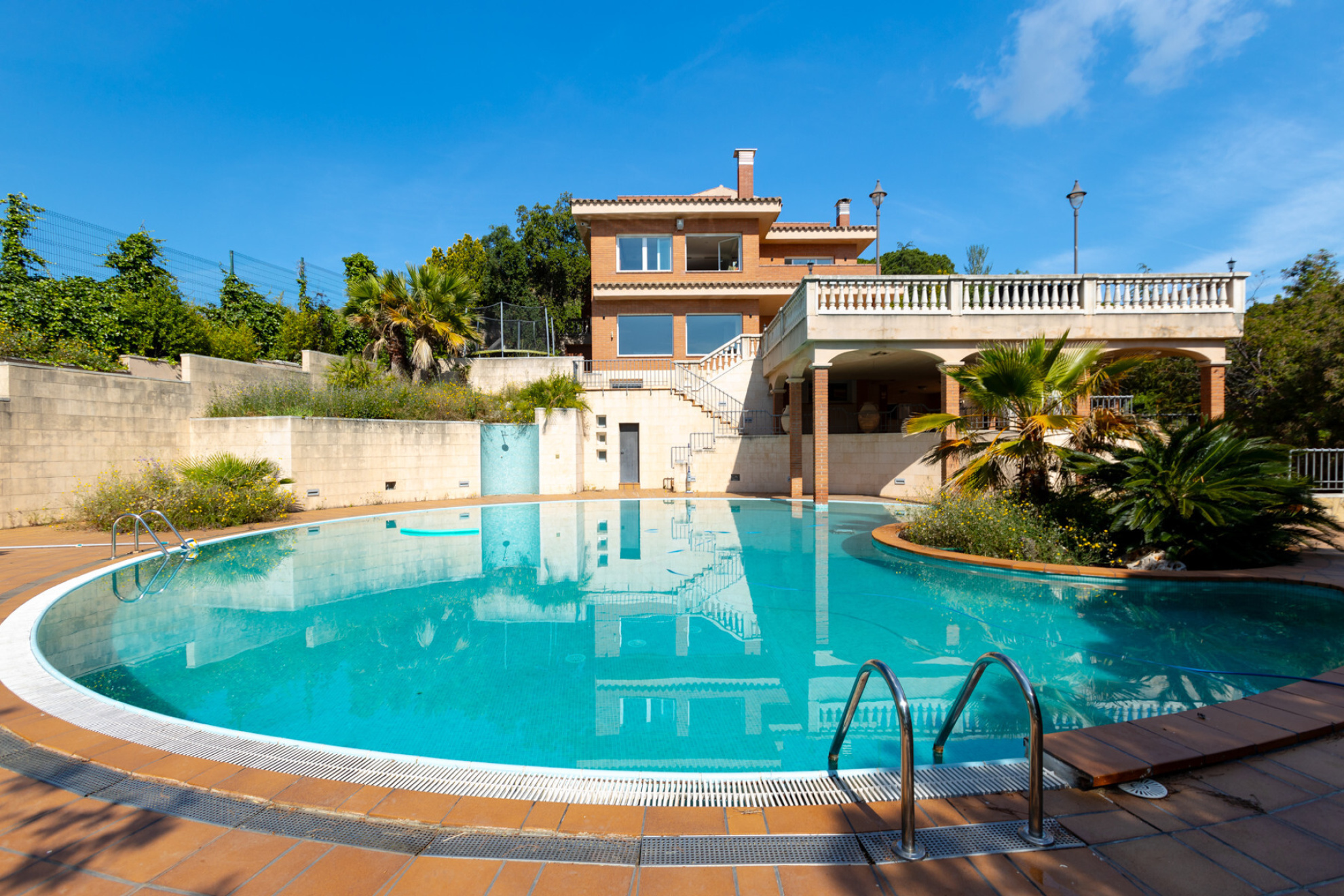 Elegant and stately residence with the best views. - 物件實景