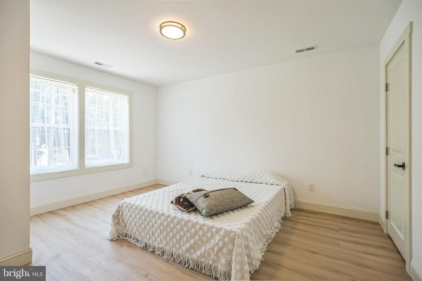 Collingswood, New Jersey, 08107, United States, 3 Bedrooms Bedrooms, ,4 BathroomsBathrooms,Residential,For Sale,1984661