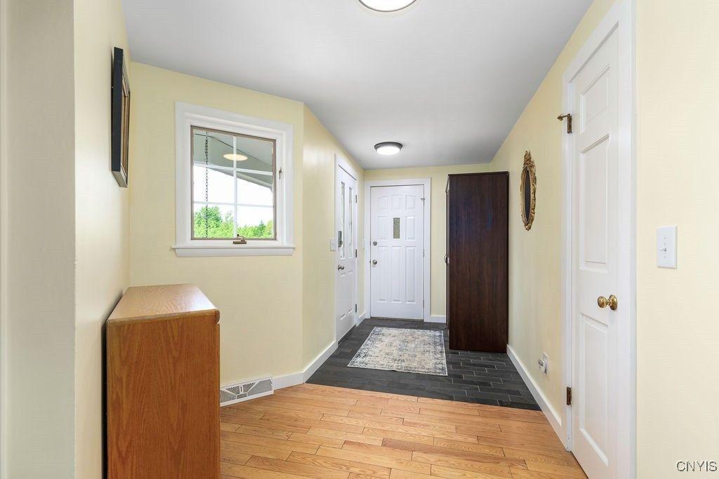 Jamesville, New York, 13078, United States, 4 Bedrooms Bedrooms, ,4 BathroomsBathrooms,Residential,For Sale,1829138