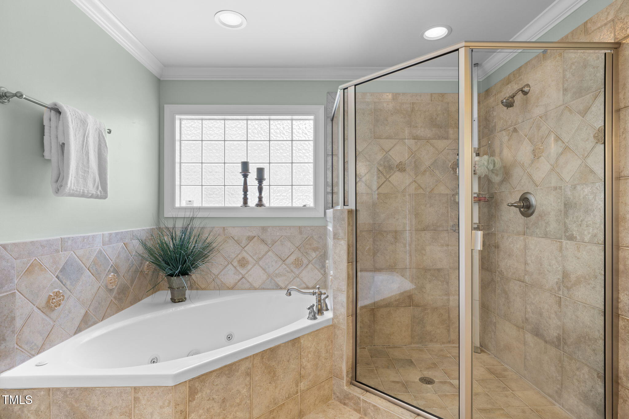 Chapel Hill, North Carolina, 27517, United States, 5 Bedrooms Bedrooms, ,5 BathroomsBathrooms,Residential,For Sale,1901412
