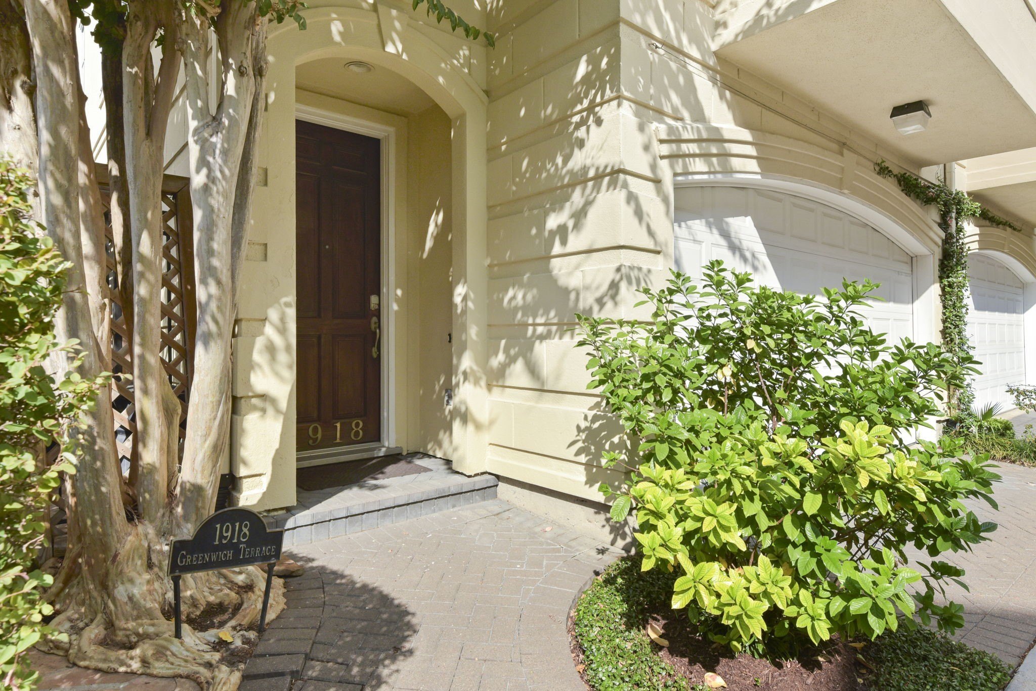 Houston, Texas, 77019, United States, 3 Bedrooms Bedrooms, ,4 BathroomsBathrooms,Residential,For Sale,1984299