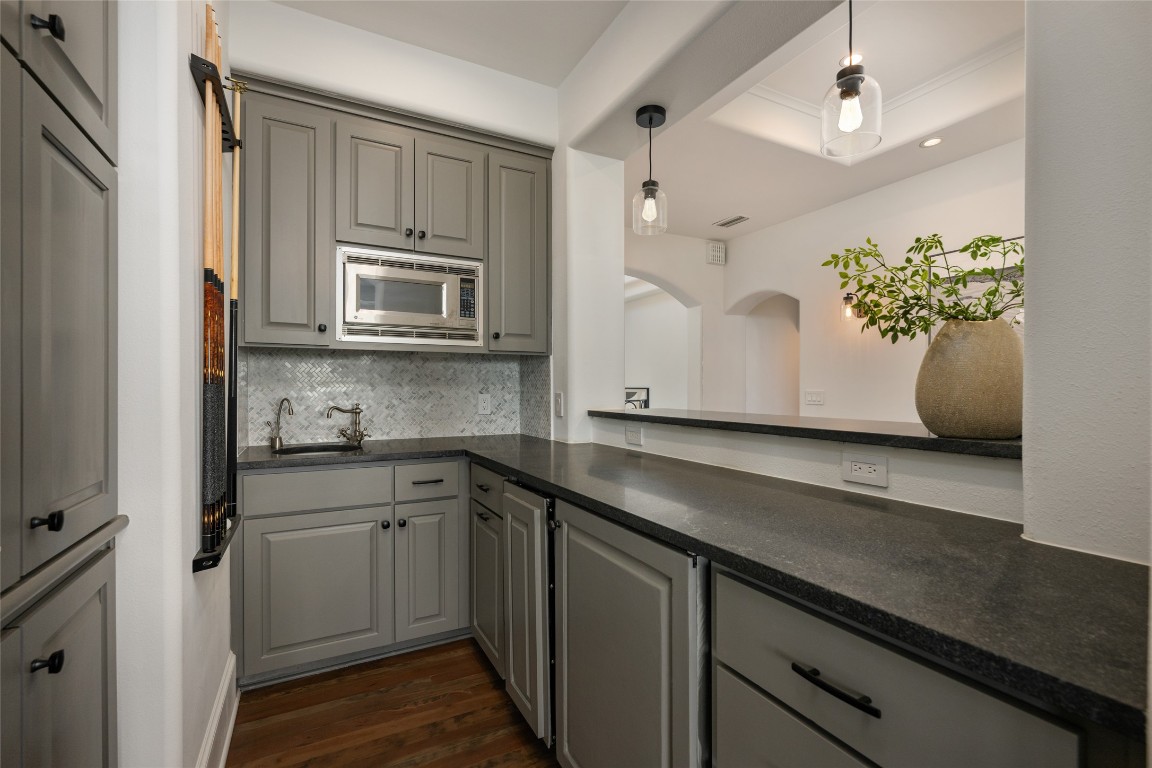 Austin, Texas, 78746, United States, 4 Bedrooms Bedrooms, ,6 BathroomsBathrooms,Residential,For Sale,1838142