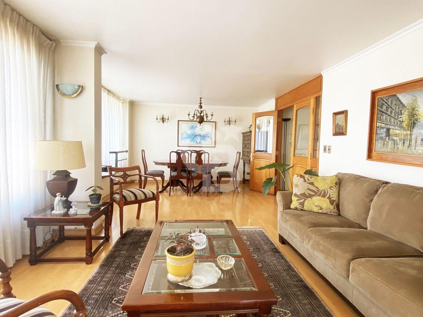 Las Condes, Chile, 5 Bedrooms Bedrooms, ,4 BathroomsBathrooms,Residential,For Sale,1994640