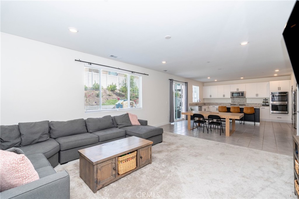 Rialto, California, 92377, United States, 4 Bedrooms Bedrooms, ,3 BathroomsBathrooms,Residential,For Sale,1928737