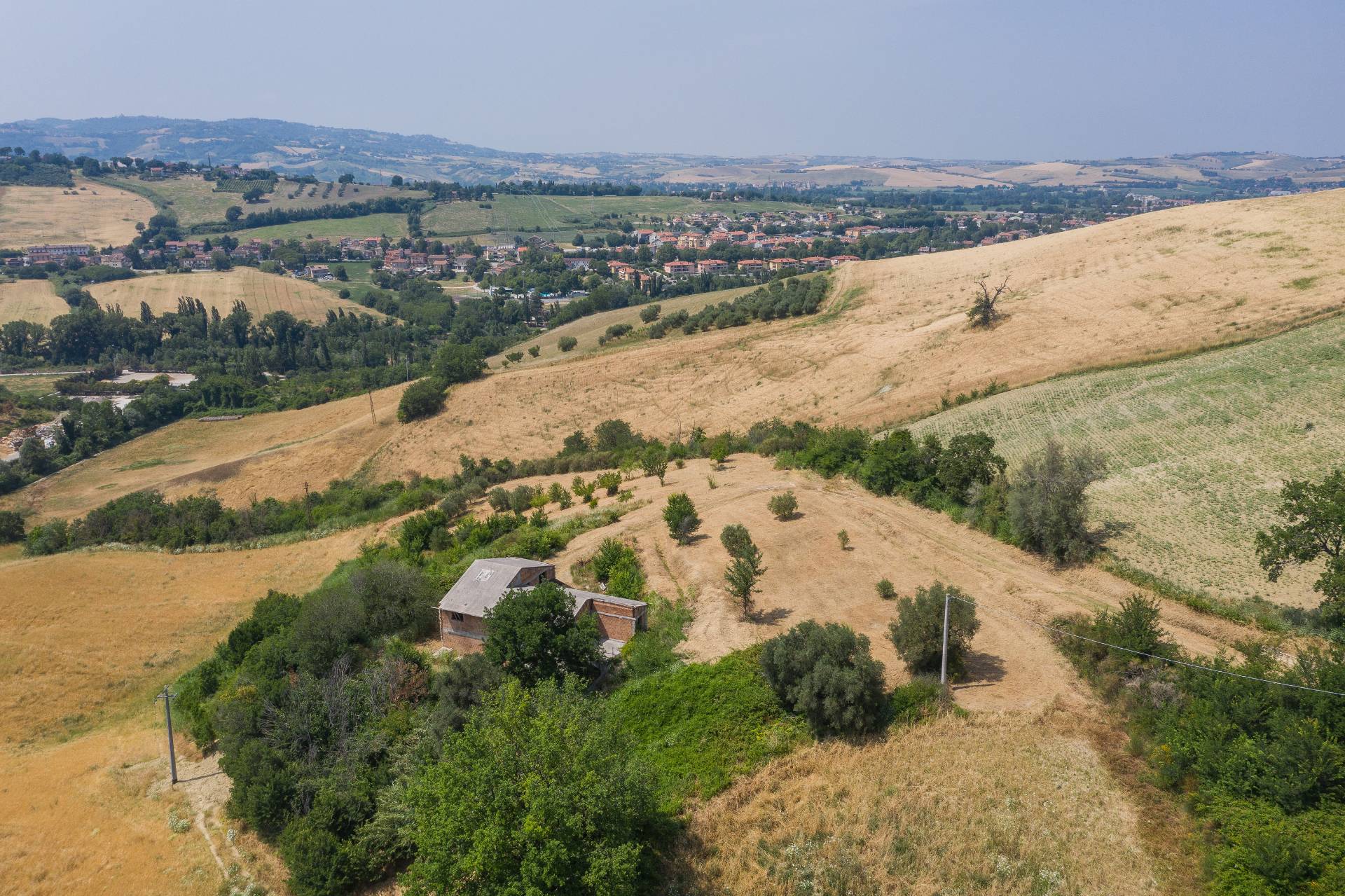 Montelabbate, Pesaro e Urbino, 61025, IT, 4 Bedrooms Bedrooms, ,3 BathroomsBathrooms,Residential,For Sale,1876192