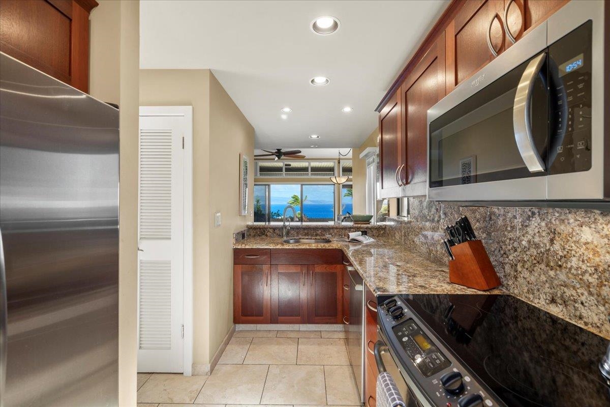 Lahaina, Hawaii, 96761, United States, 1 Bedroom Bedrooms, ,2 BathroomsBathrooms,Residential,For Sale,1999148