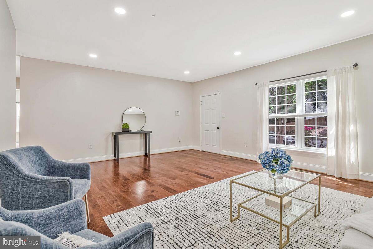 Upper Marlboro, Maryland, 20774, United States, 4 Bedrooms Bedrooms, ,3 BathroomsBathrooms,Residential,For Sale,1857912