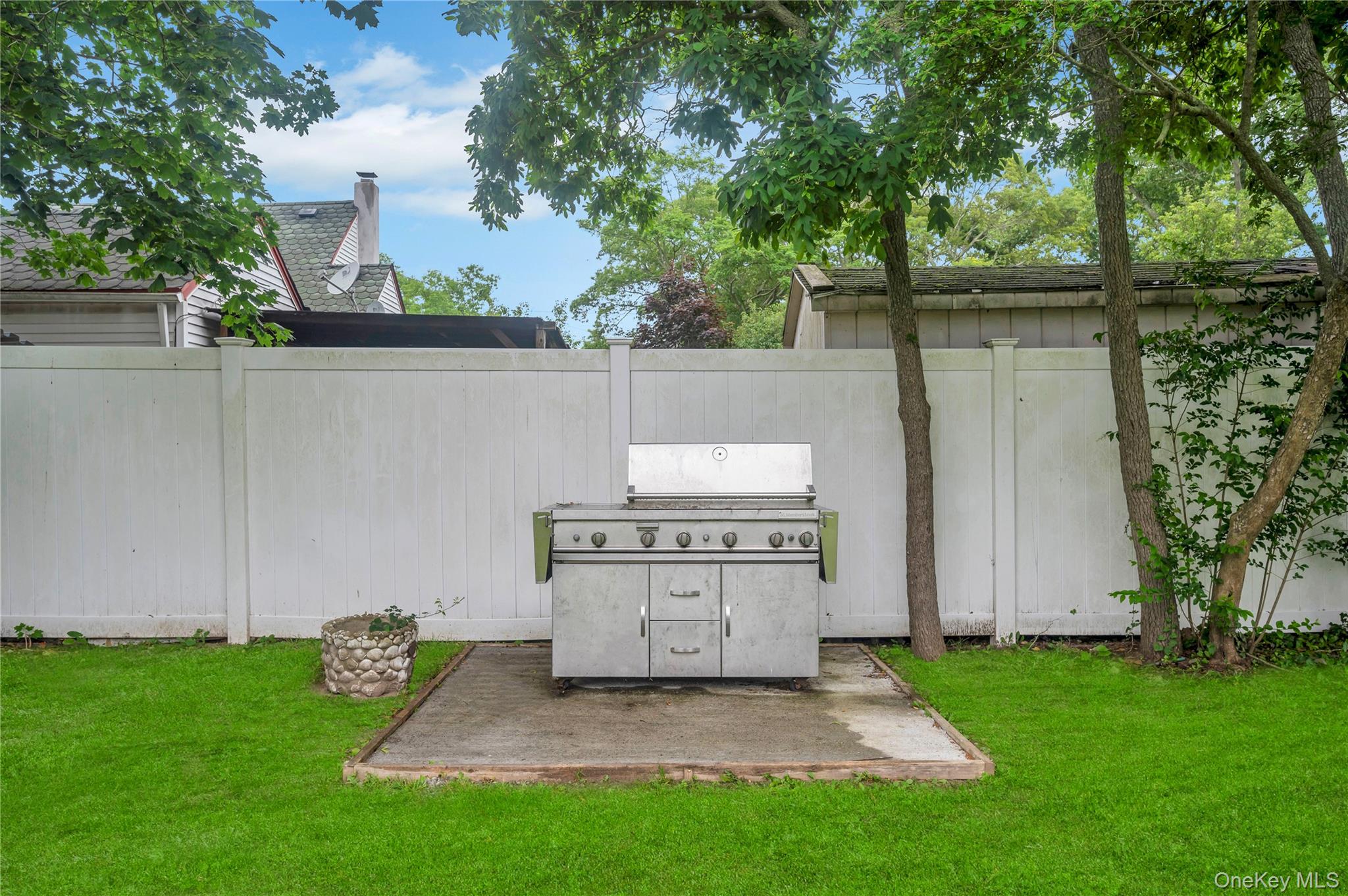 Shirley, New York, 11967, United States, 5 Bedrooms Bedrooms, ,2 BathroomsBathrooms,Residential,For Sale,1948254