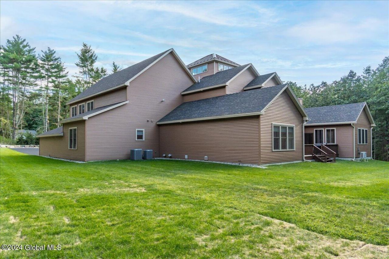 Queensbury, New York, 12804, United States, 3 Bedrooms Bedrooms, ,4 BathroomsBathrooms,Residential,For Sale,1986274