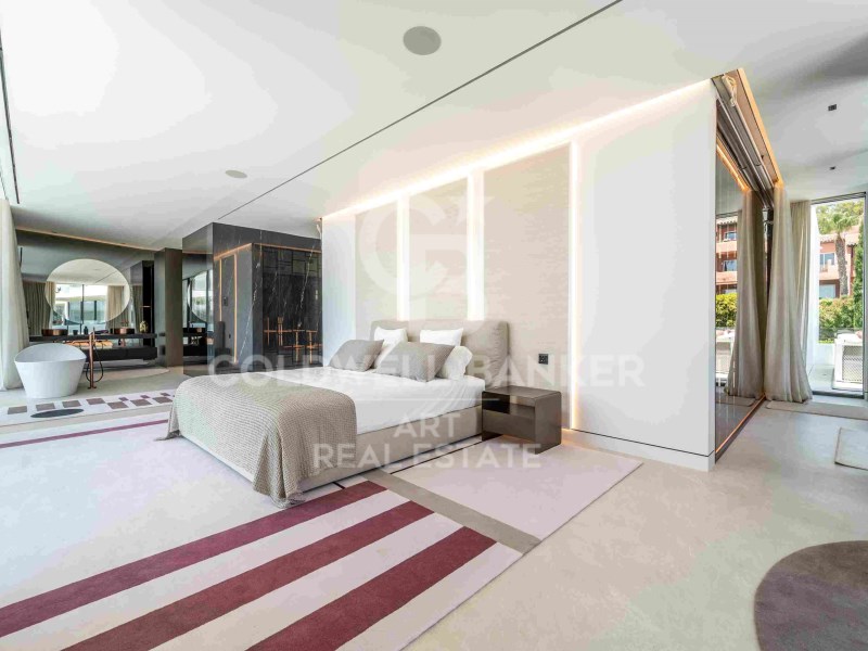 Marbella, Andalusia, ES, 5 Bedrooms Bedrooms, ,5 BathroomsBathrooms,Residential,For Sale,1805166