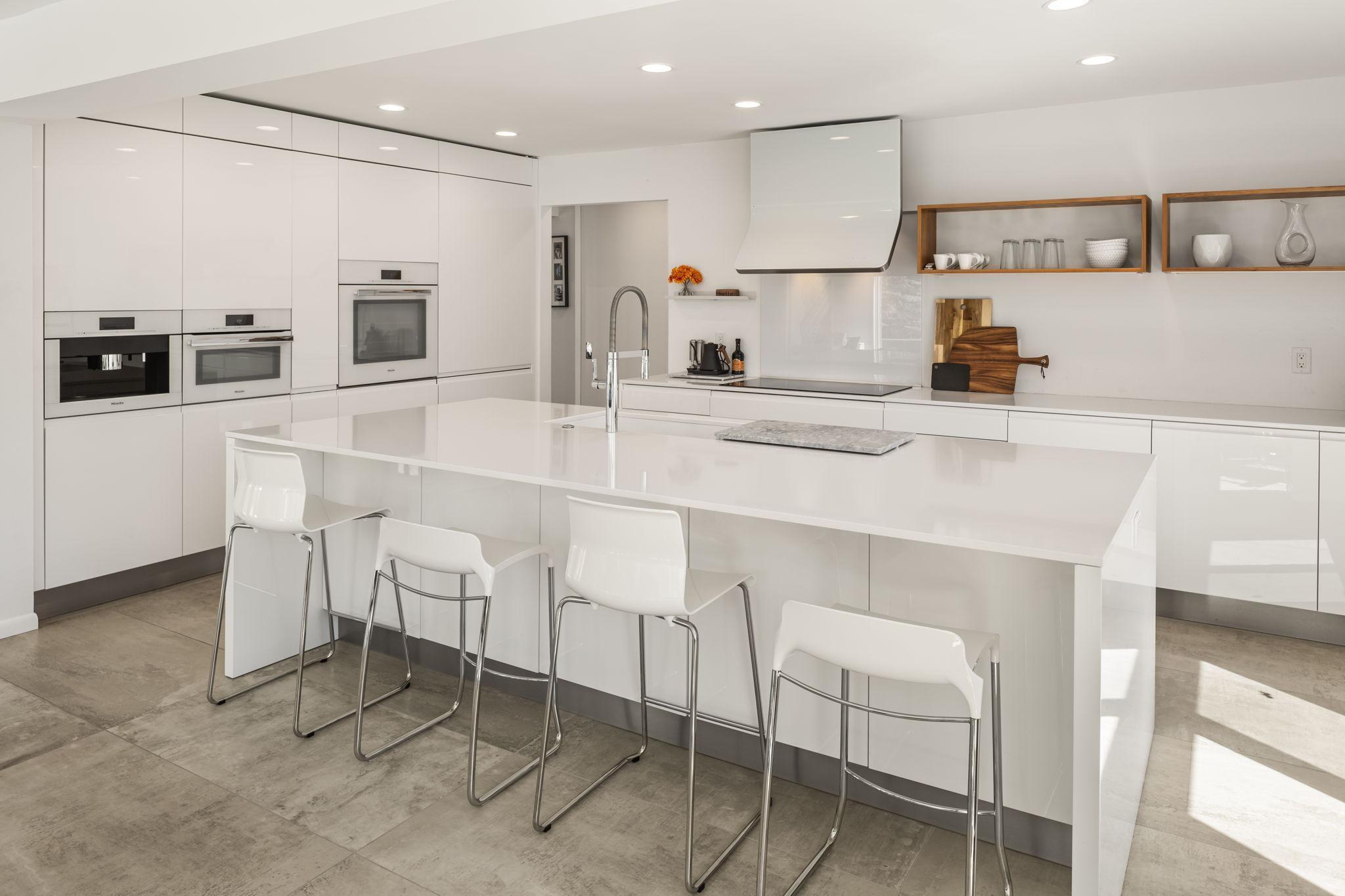 Minneapolis, Minnesota, 55410, United States, 4 Bedrooms Bedrooms, ,2 BathroomsBathrooms,Residential,For Sale,1805431