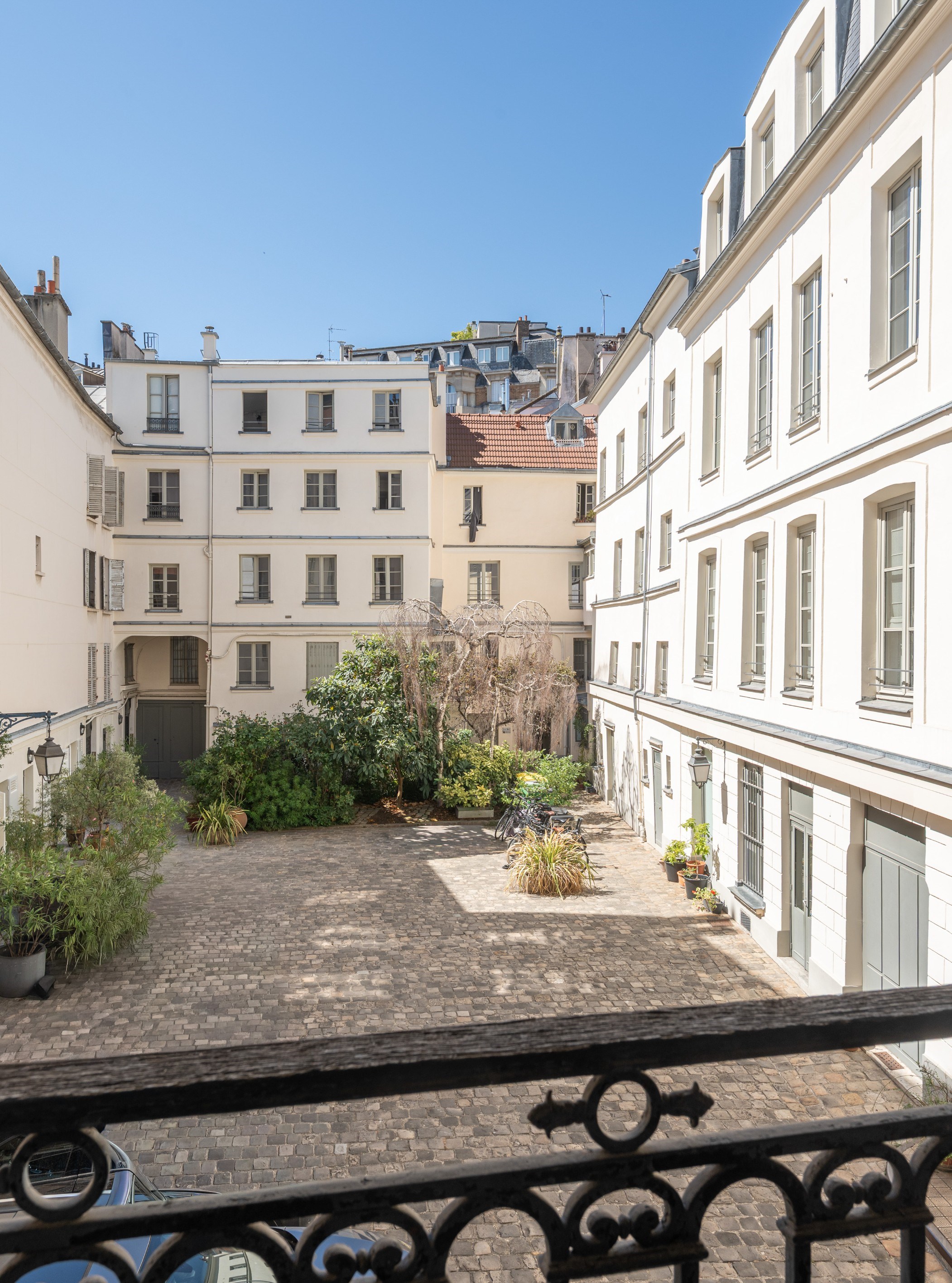  Elegant apartment overlooking a beautifully landscaped garden - 物件實景