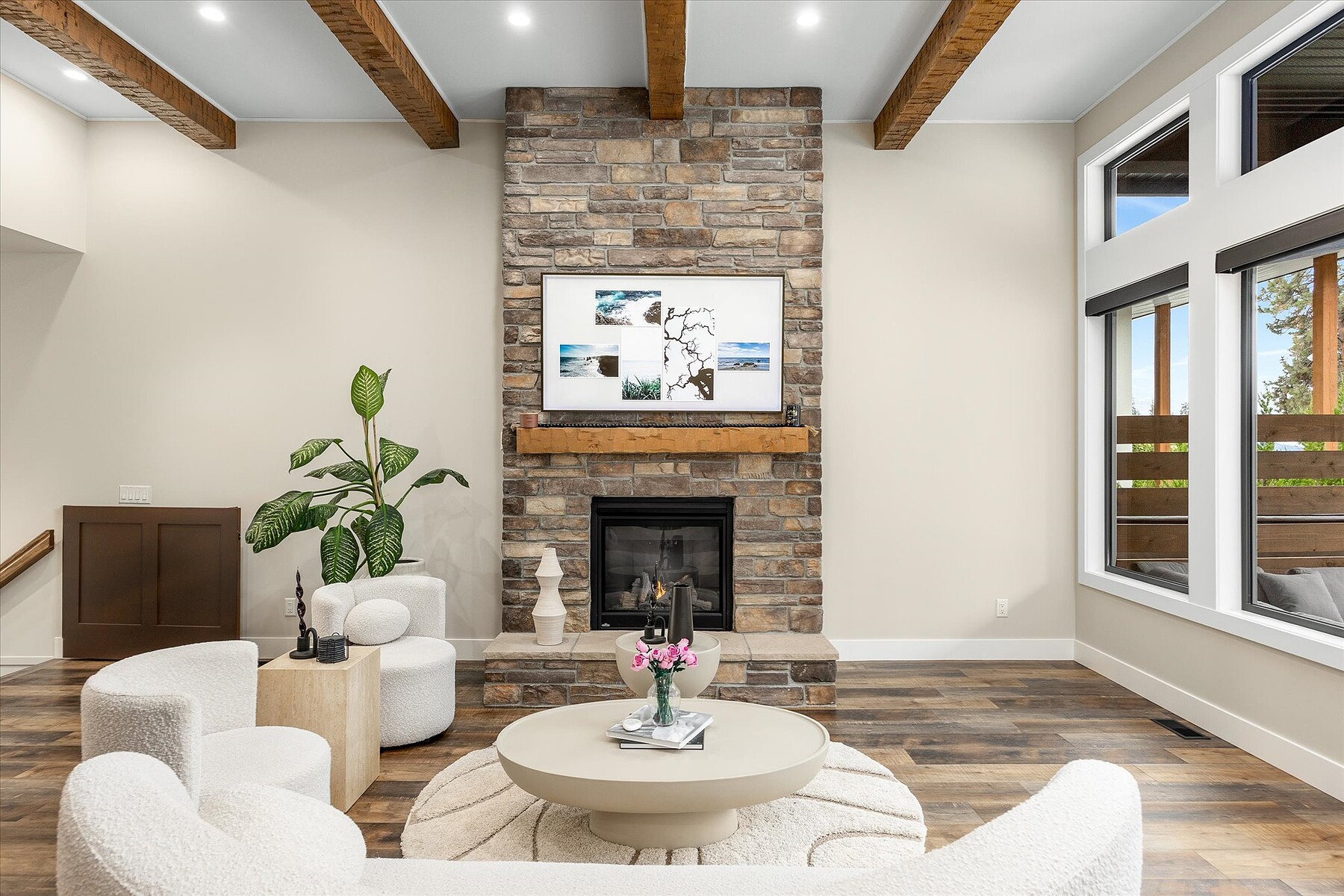 Contemporary Home in Lakestone - 物件實景