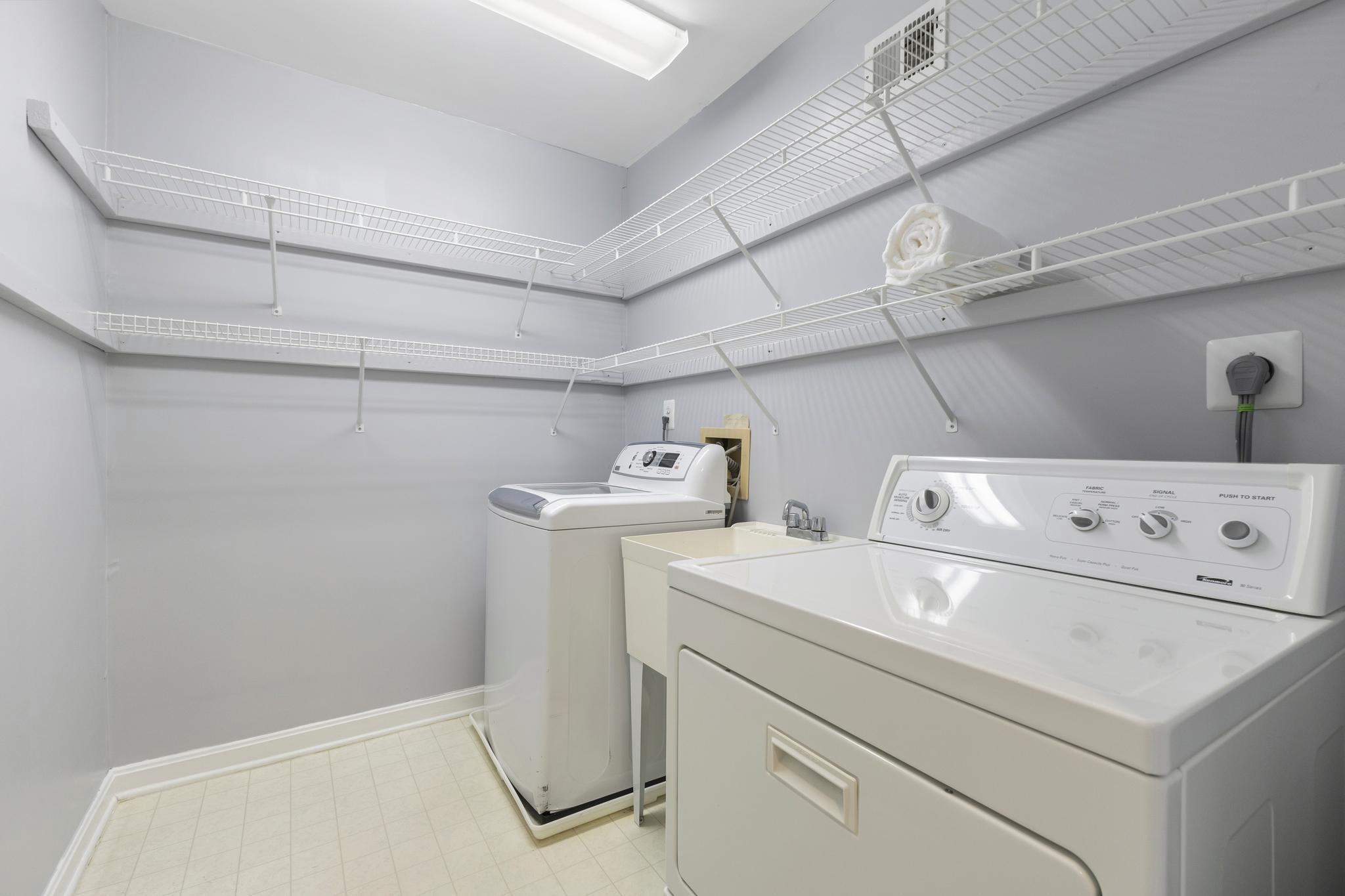  3009 Barden Oaks Court, Oakton, VA 22124 - 物件實景