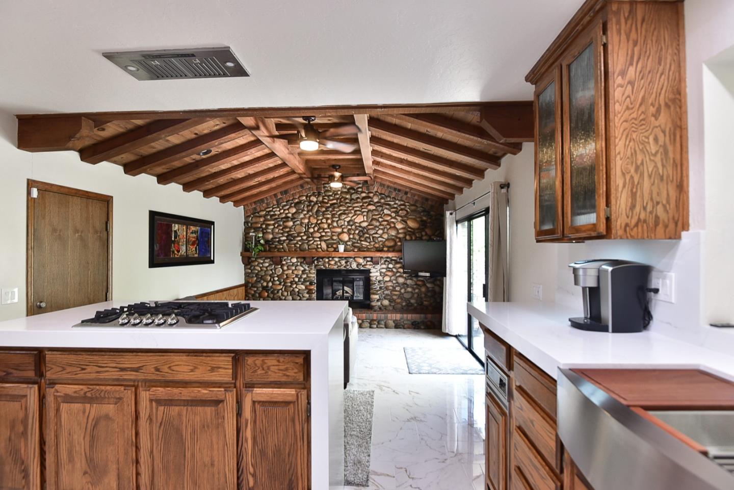 Hollister, California, 95023, United States, 3 Bedrooms Bedrooms, ,2 BathroomsBathrooms,Residential,For Sale,1983755