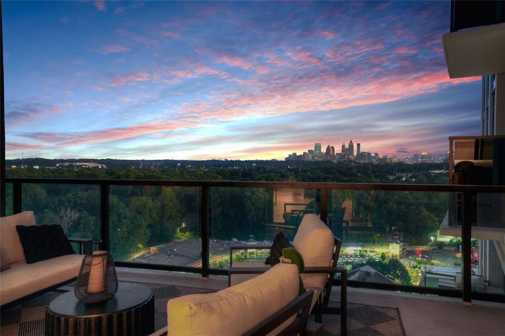 Atlanta, Georgia, 30305, United States, 2 Bedrooms Bedrooms, ,3 BathroomsBathrooms,Residential,For Sale,1979191