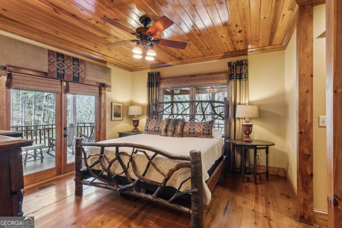 Ellijay, Georgia, 30536, United States, 5 Bedrooms Bedrooms, ,4 BathroomsBathrooms,Residential,For Sale,1880037