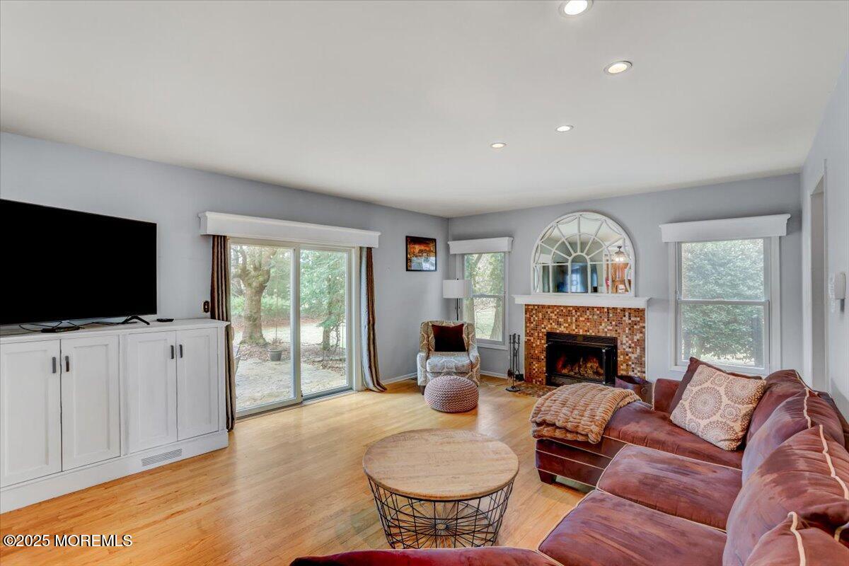 Freehold, New Jersey, 07728, United States, 5 Bedrooms Bedrooms, ,4 BathroomsBathrooms,Residential,For Sale,1974683