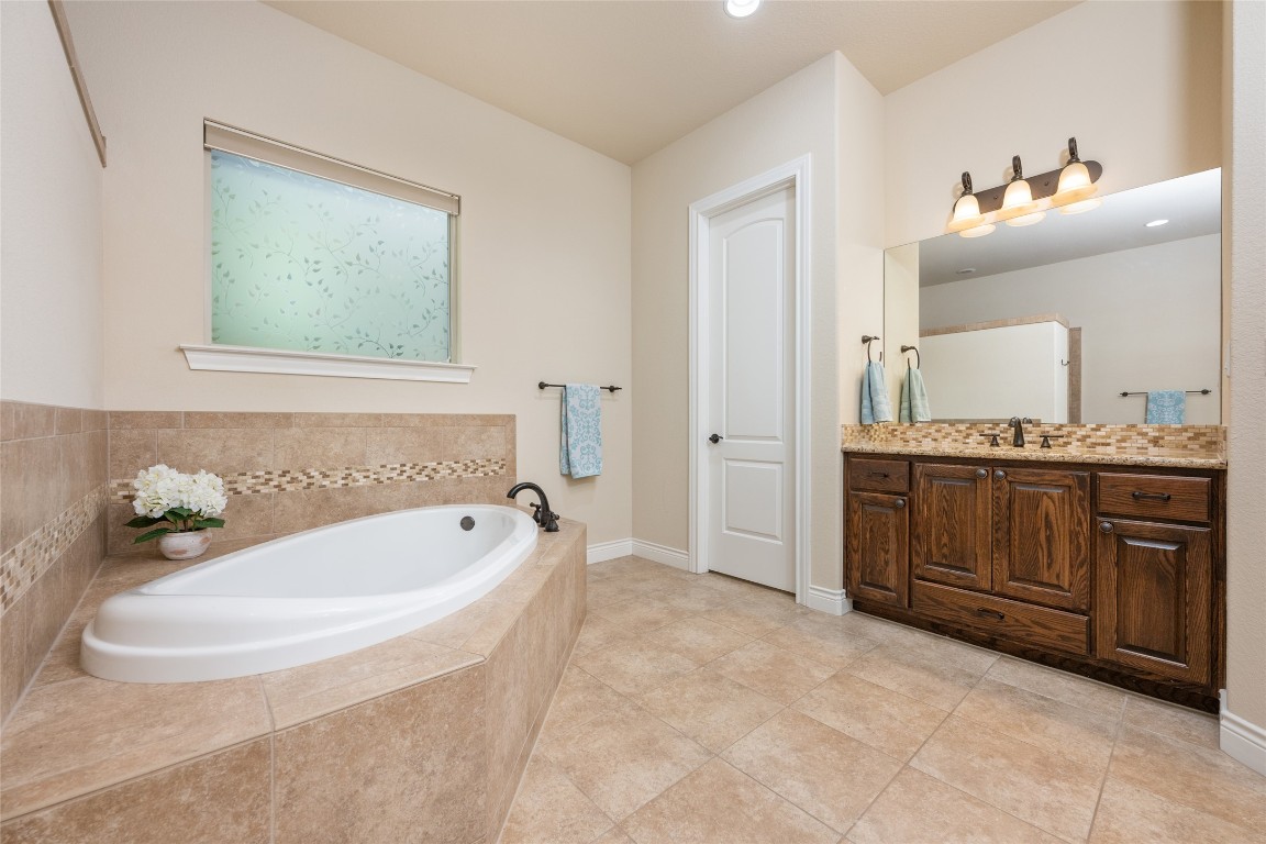 Georgetown, Texas, 78633, United States, 3 Bedrooms Bedrooms, ,3 BathroomsBathrooms,Residential,For Sale,1902605