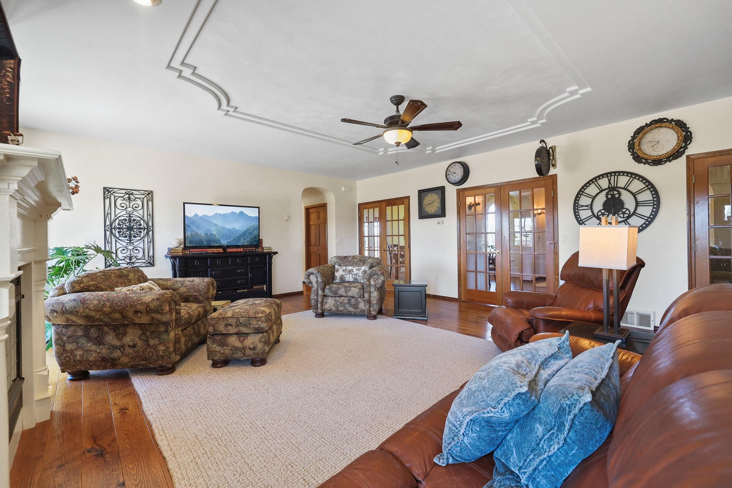 Mead, Washington, 99021, United States, 5 Bedrooms Bedrooms, ,5 BathroomsBathrooms,Residential,For Sale,1838740