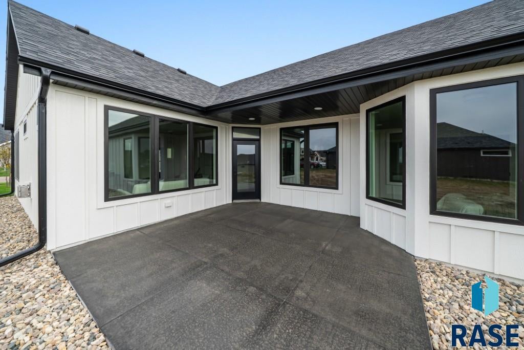 Sioux Falls, South Dakota, 57110, United States, 2 Bedrooms Bedrooms, ,2 BathroomsBathrooms,Residential,For Sale,2005980