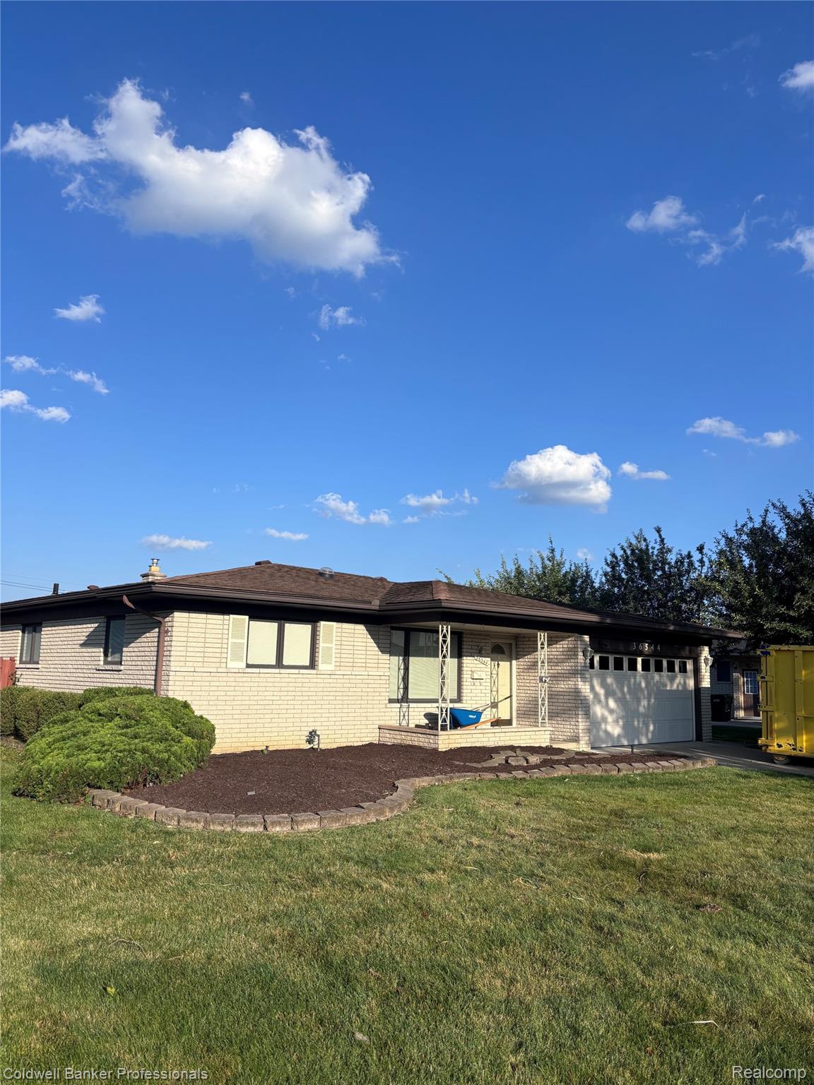 Thomas Dr, Sterling Heights, MI 48312 #1