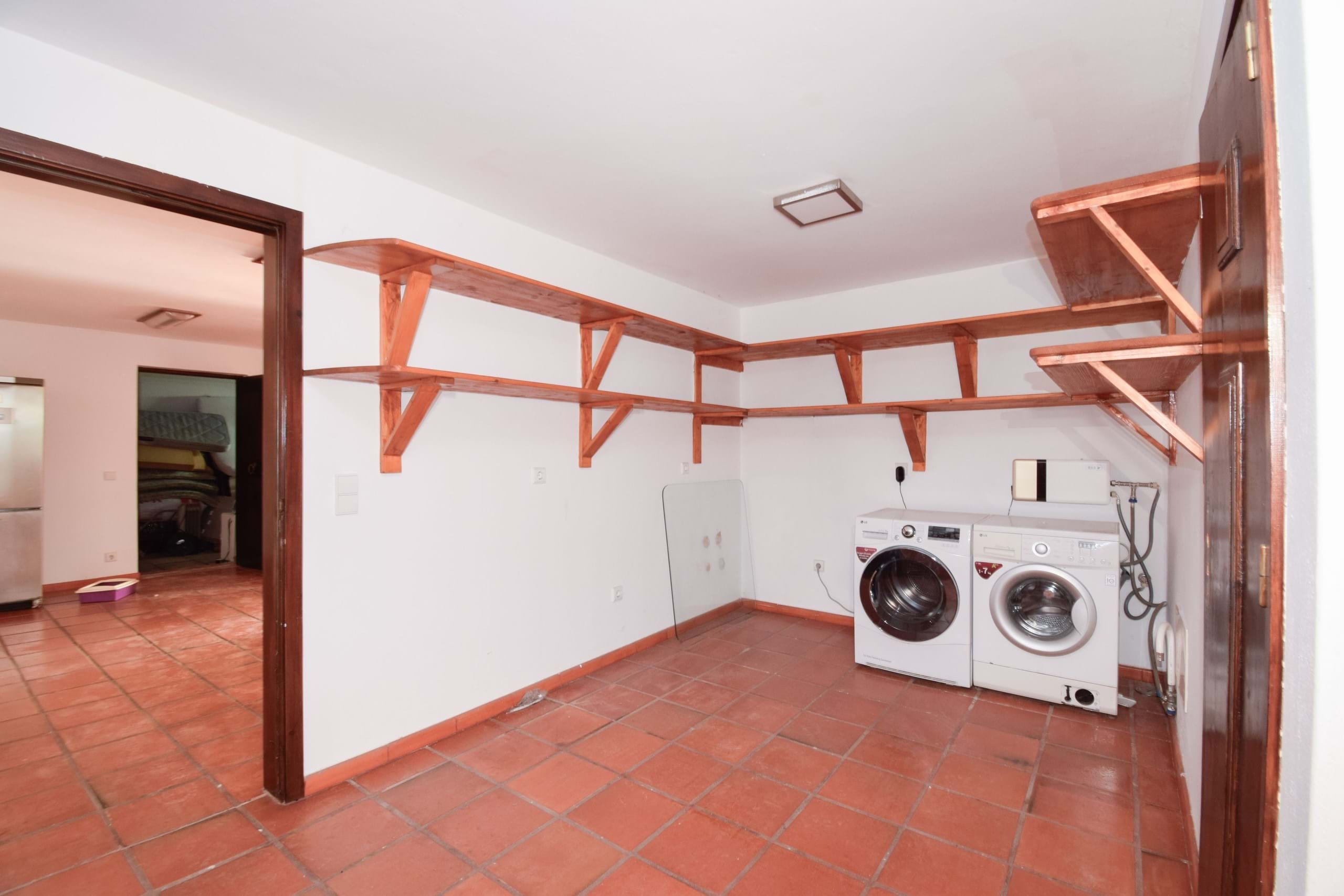 Sintra, Lisbon, 2705-001, PT, 3 Bedrooms Bedrooms, ,3 BathroomsBathrooms,Residential,For Sale,1761752