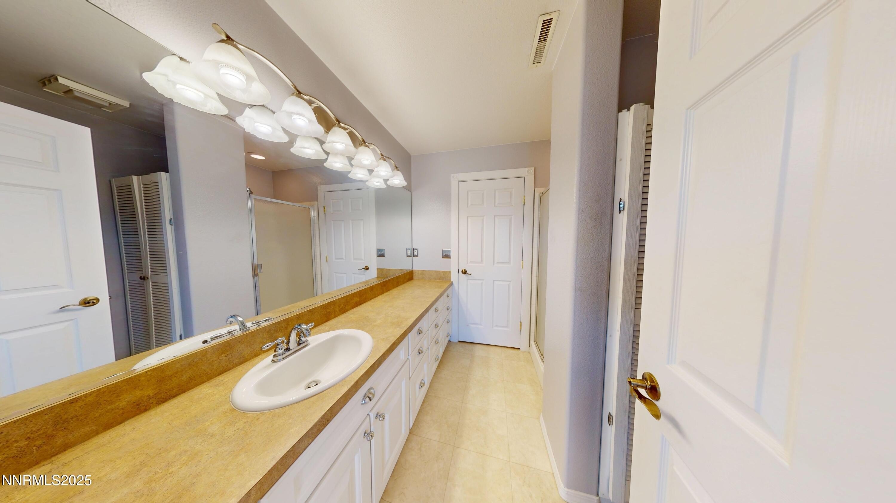 Winnemucca, Nevada, 89445, United States, 5 Bedrooms Bedrooms, ,4 BathroomsBathrooms,Residential,For Sale,1920493