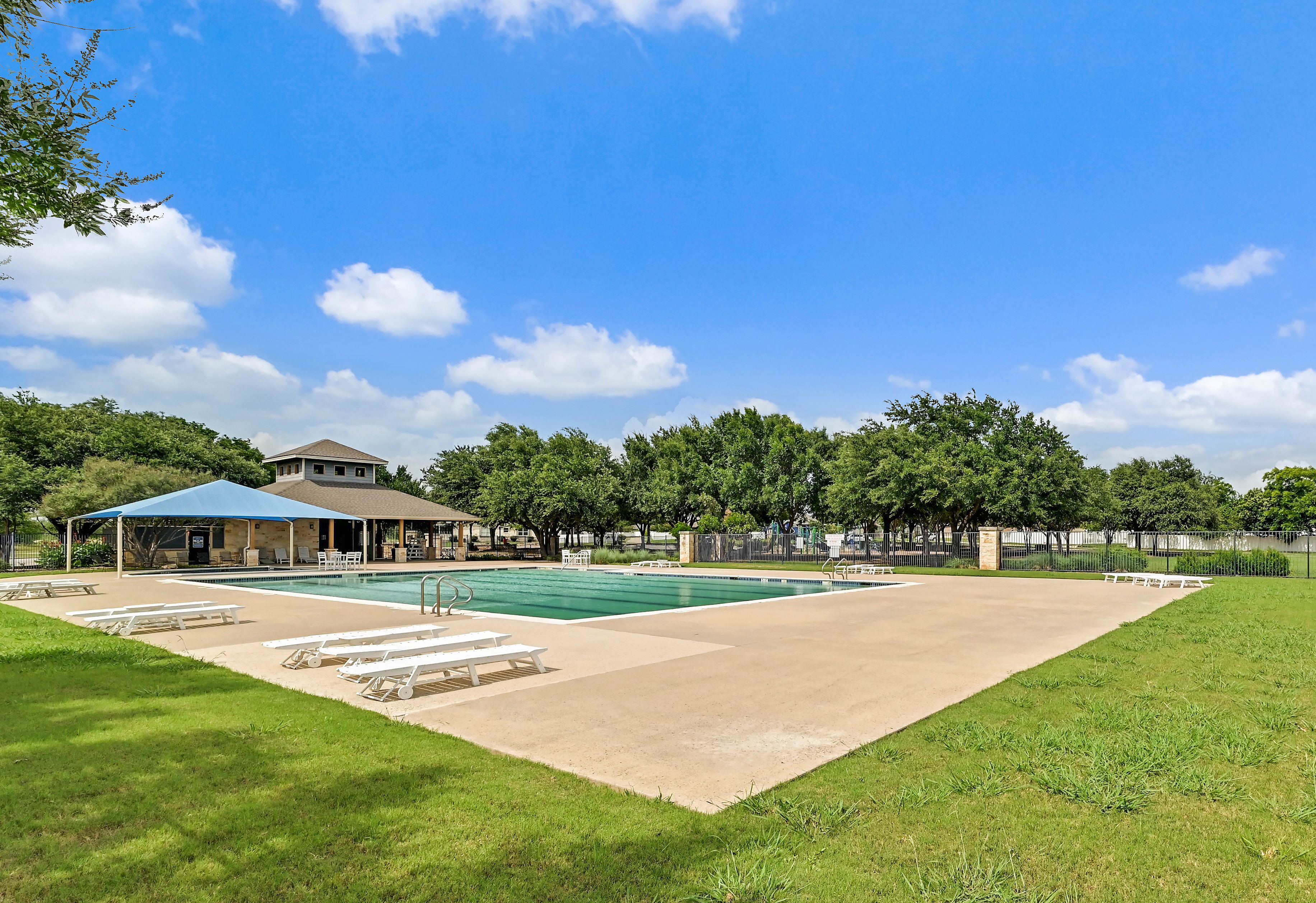  Rare 3-Car Garage + Corner Lot in Highland Park - 物件實景