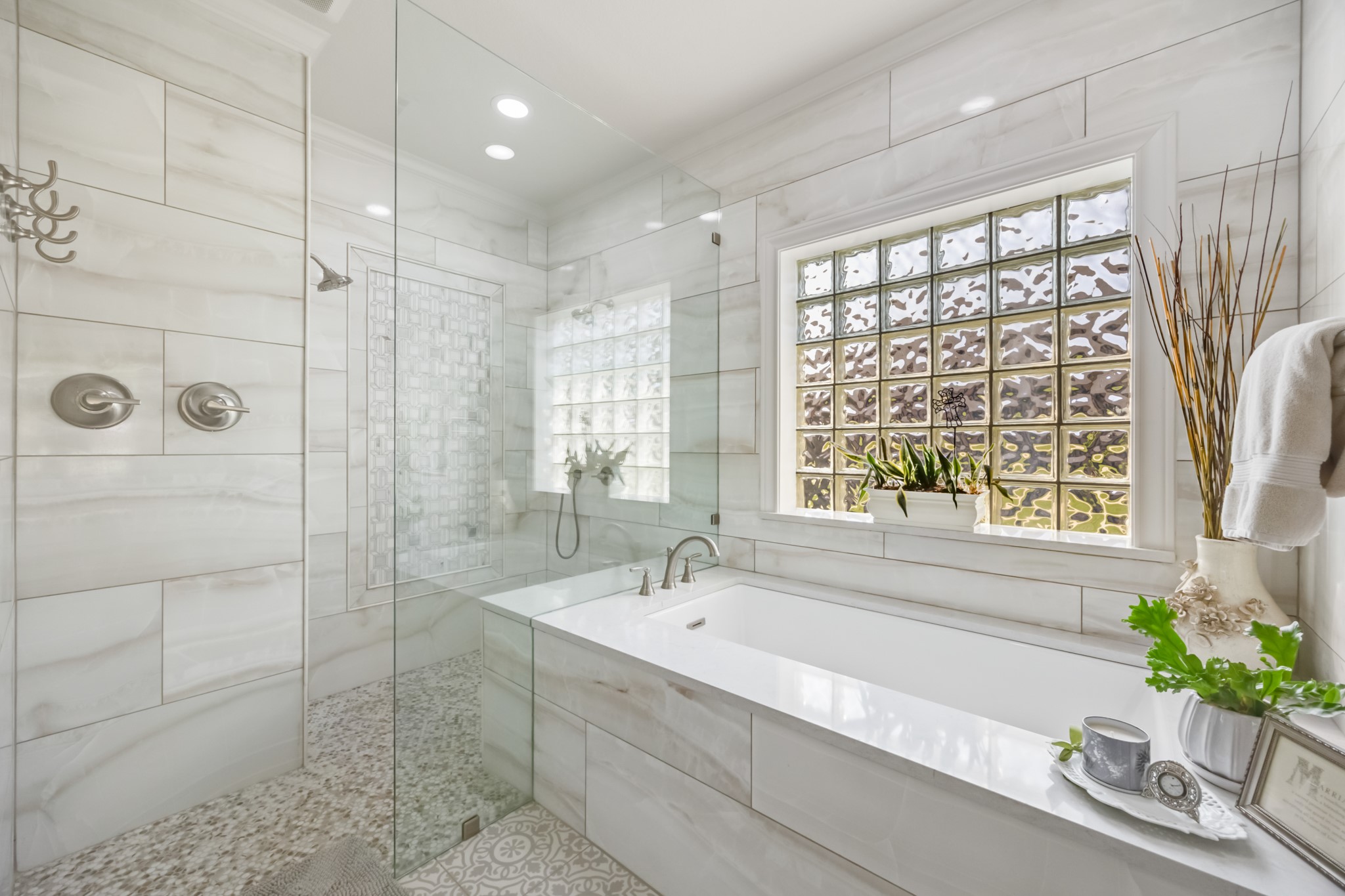 Midlothian, Texas, 76065, United States, 4 Bedrooms Bedrooms, ,3 BathroomsBathrooms,Residential,For Sale,1972696