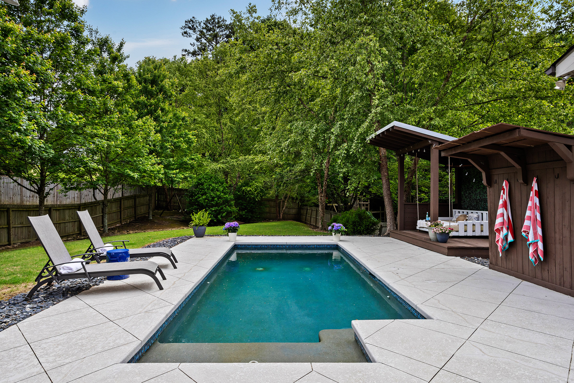  Extraordinary Custom-Built Home in Brookhaven - 物件實景