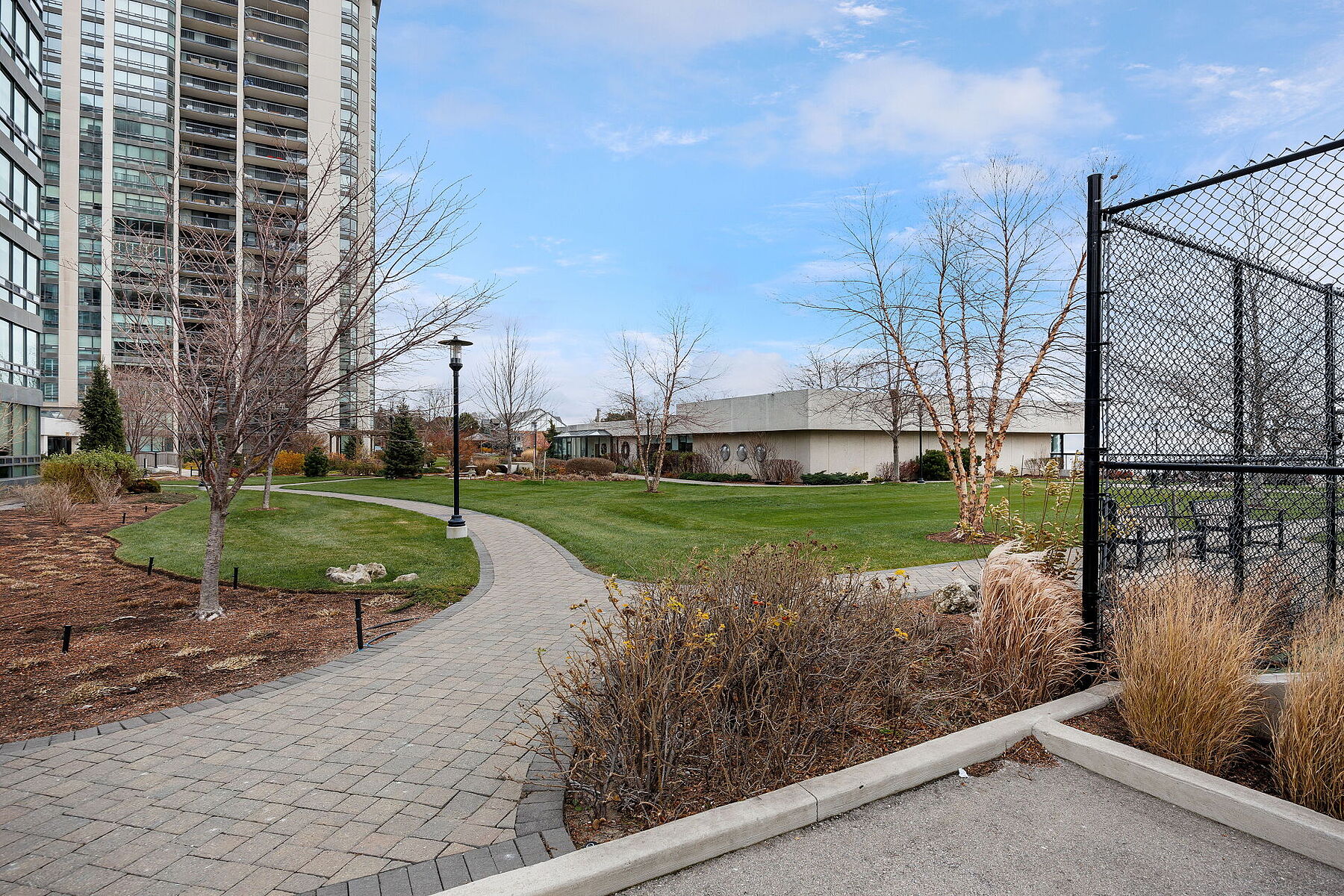  Modern Condo Living - 物件實景