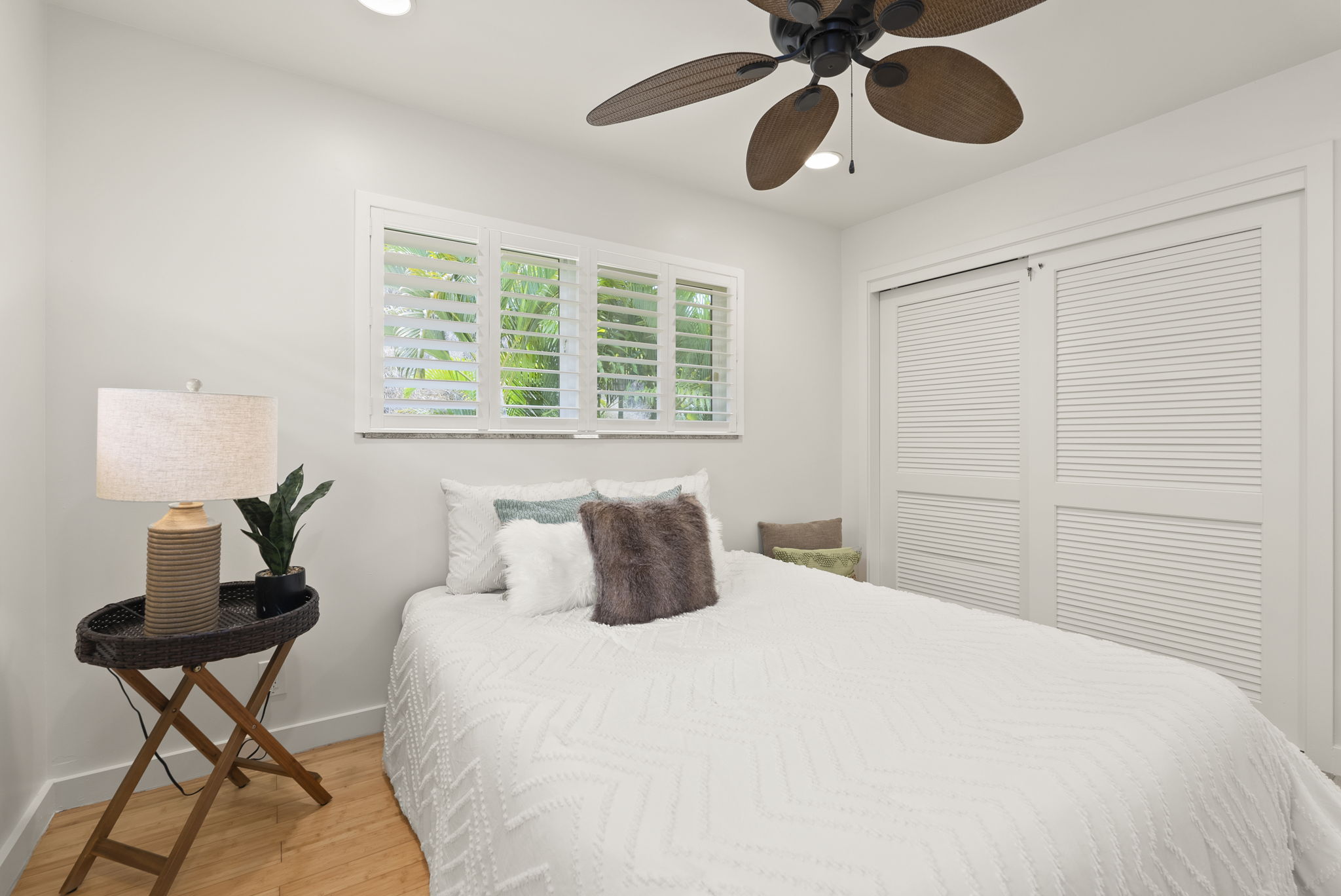 Kailua, Hawaii, 96734, United States, 6 Bedrooms Bedrooms, ,4 BathroomsBathrooms,Residential,For Sale,1981977