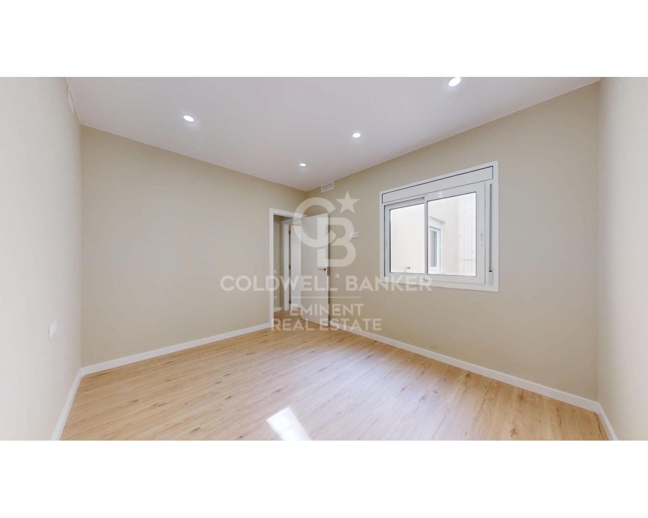 Barcelona, Catalonia, ES, 3 Bedrooms Bedrooms, ,1 BathroomBathrooms,Residential,For Sale,1949864
