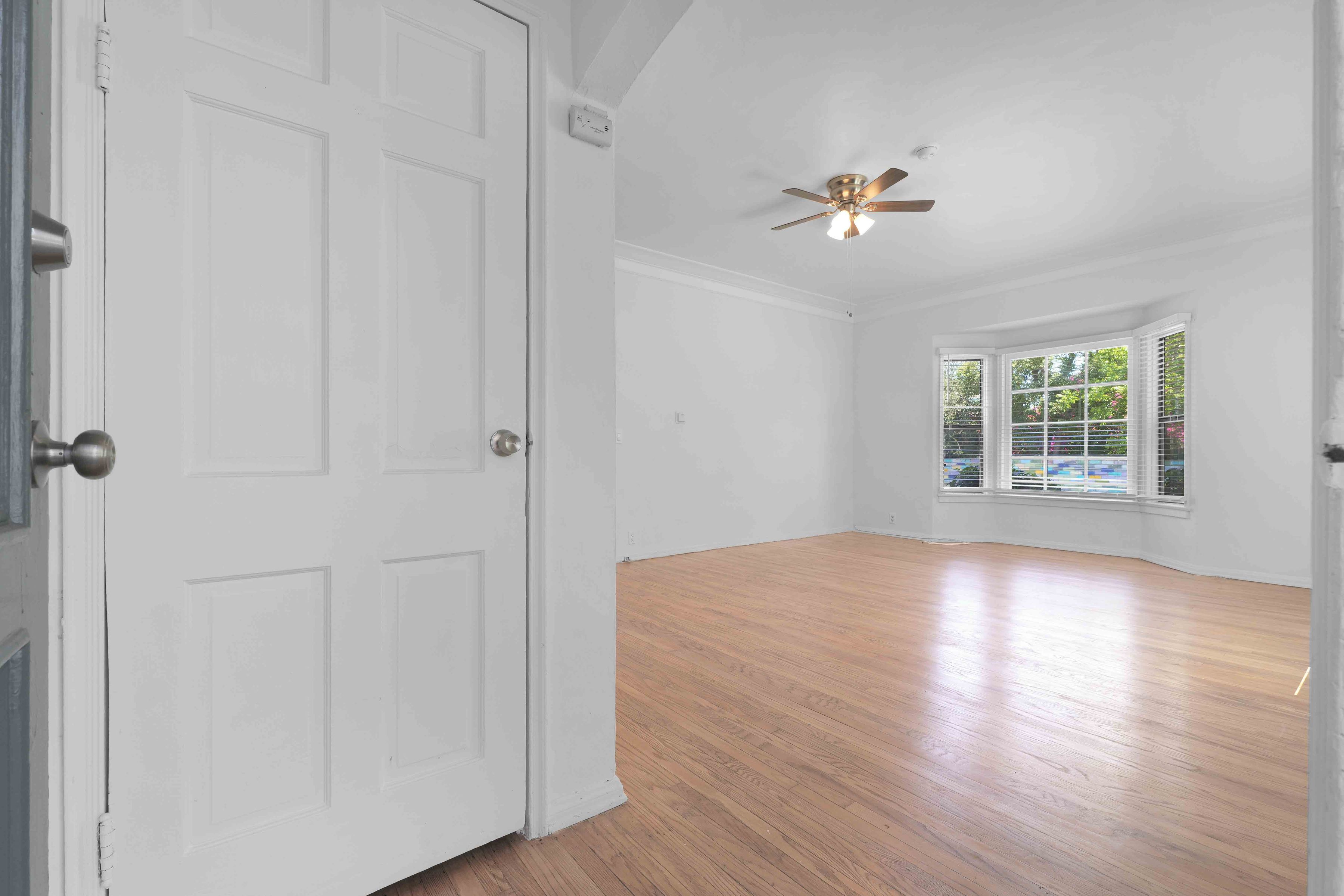 2442 W 18th St - 物件實景