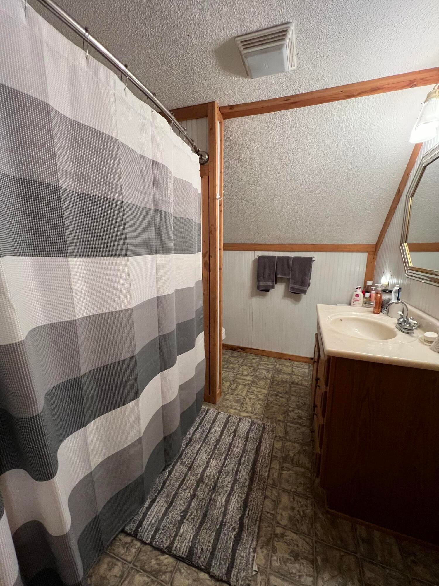 Rayle, Georgia, 30660, United States, 4 Bedrooms Bedrooms, ,3 BathroomsBathrooms,Residential,For Sale,1994515