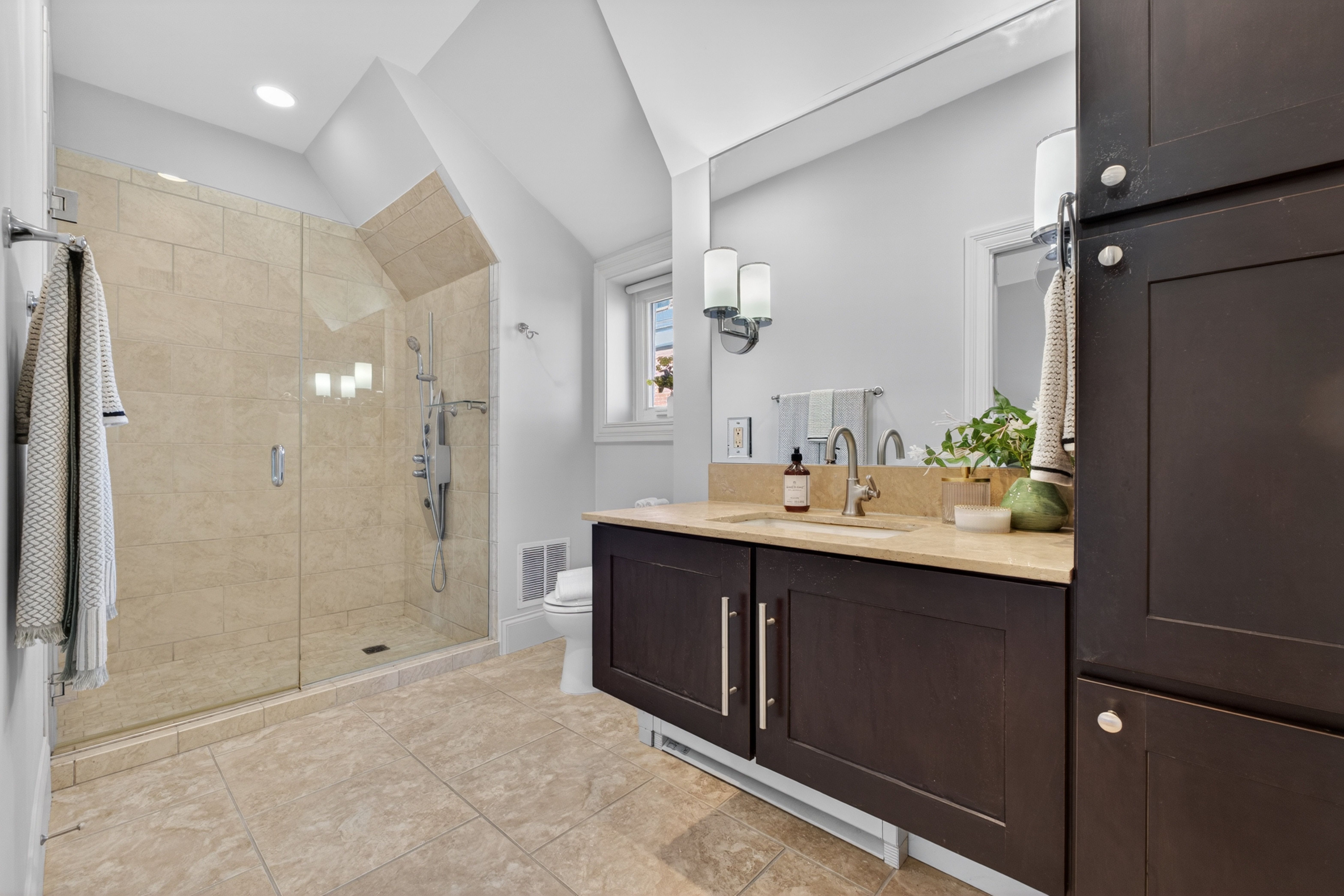  47 Maryland Plaza, Unit #C St. Louis, MO 63108 - 物件實景