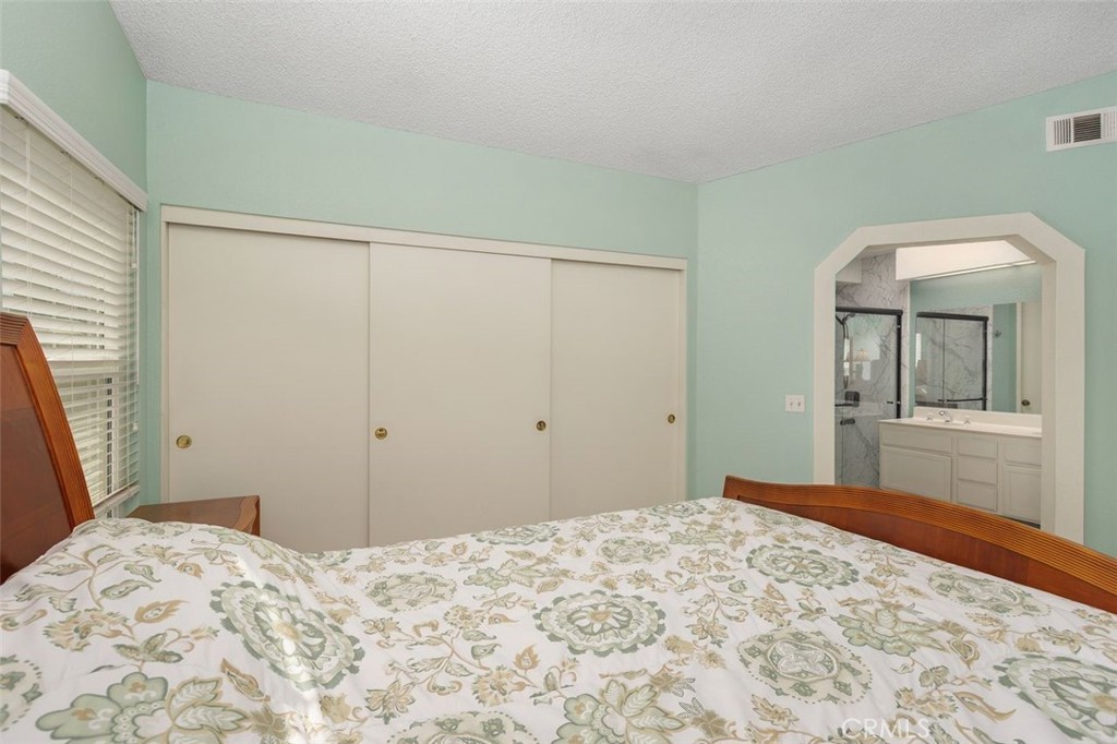 Fontana, California, 92337, United States, 4 Bedrooms Bedrooms, ,3 BathroomsBathrooms,Residential,For Sale,1926621
